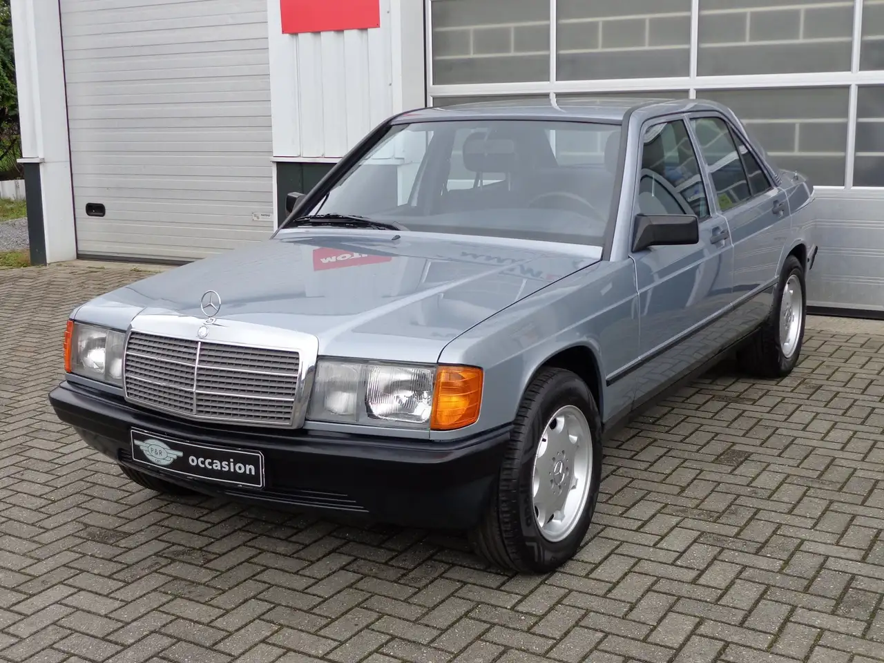 Mercedes-Benz 190