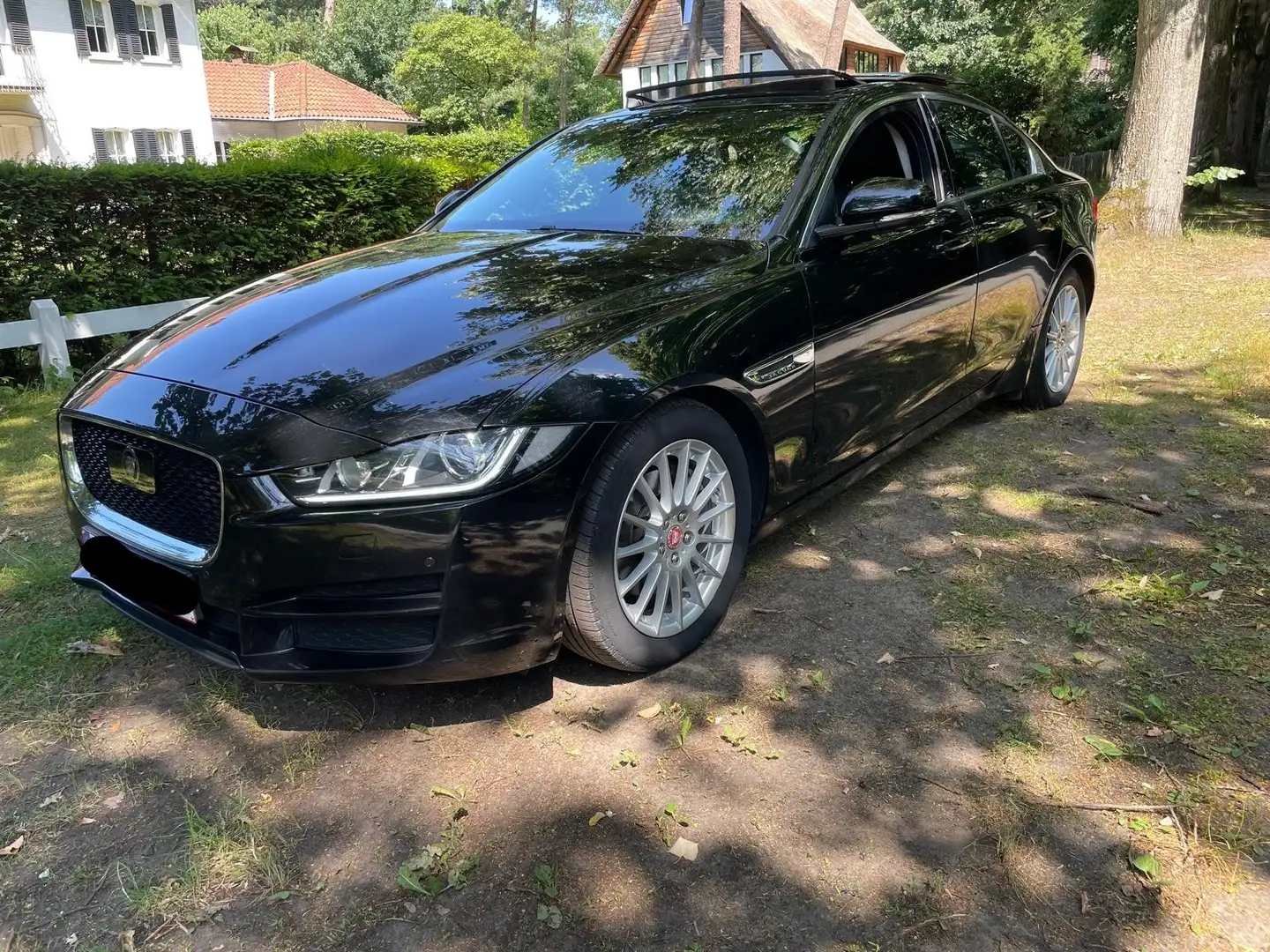 Jaguar XE XE E-Performance Aut. Prestige Noir - 1