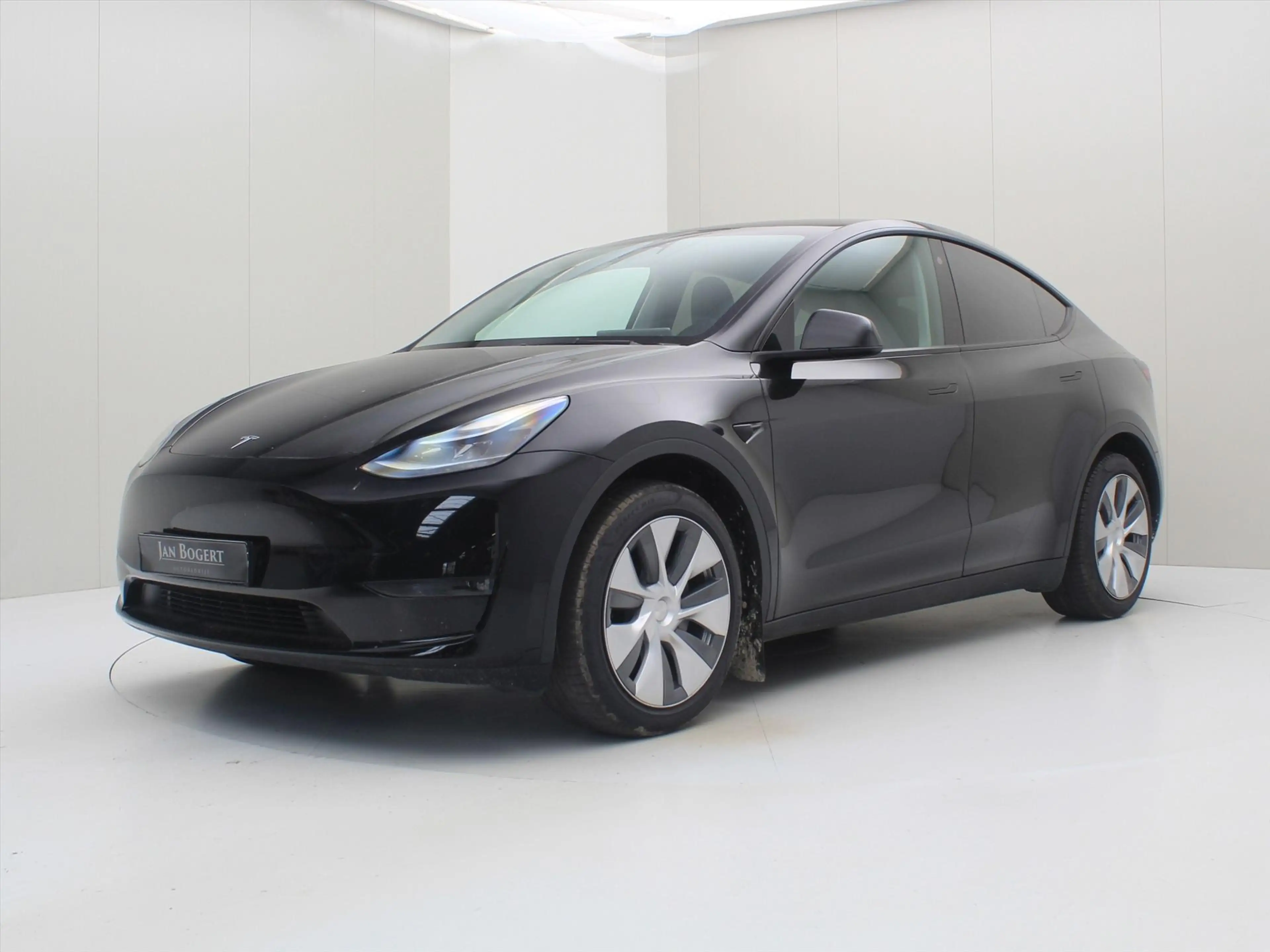 Tesla Model Y Long Range AWD 75kWh 351pk [ TREKHAAK+AMD RYZEN+AU
