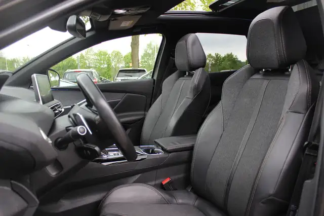 Peugeot 3008 view 4