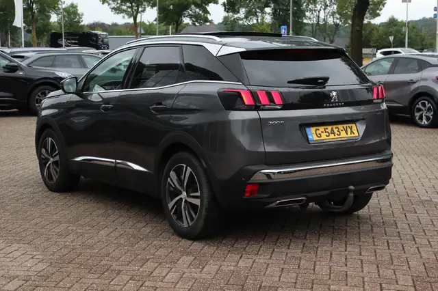 Peugeot 3008 view 3