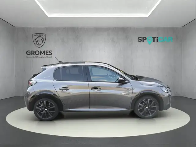 Peugeot 208 view 2