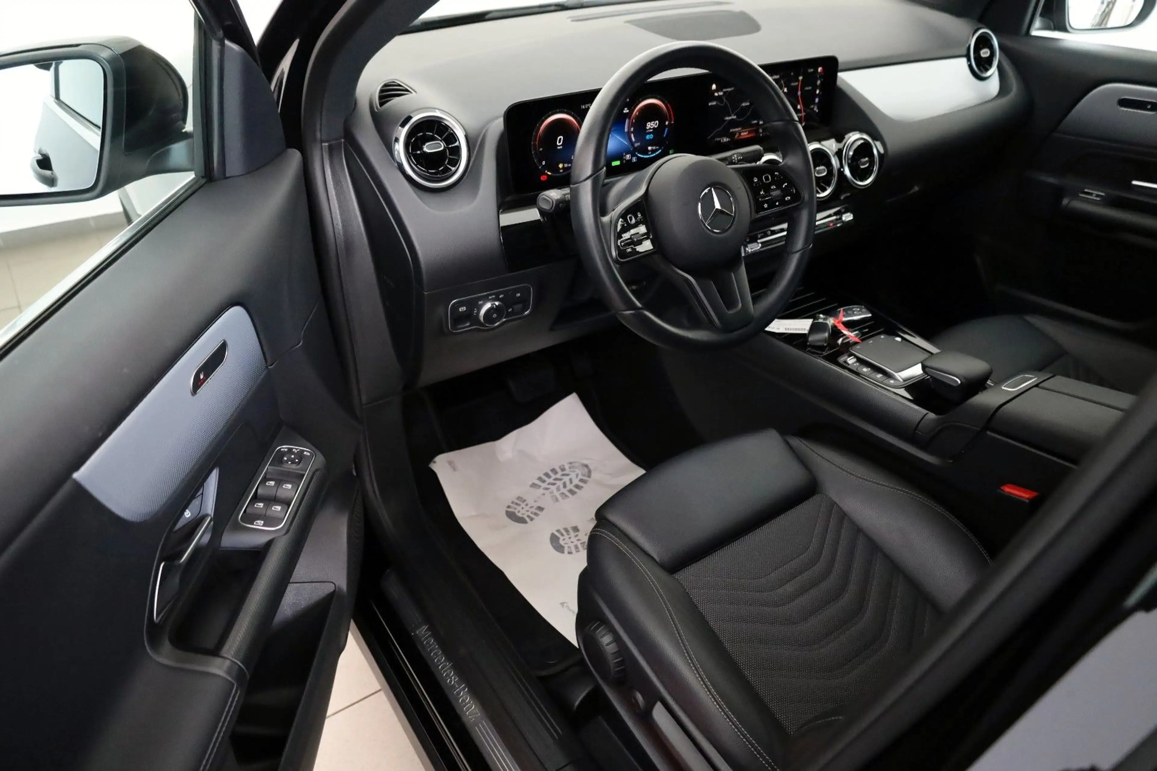 Mercedes-Benz GLA 250 e Style, T.Leder, Navi ,LED, SH,Kamera — photo 9