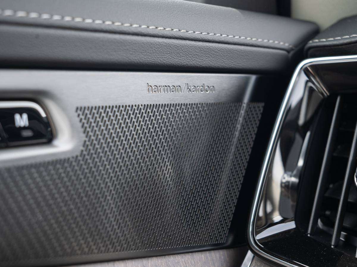 2026 Volvo XC90 B6 ULTRA DARK THEME thumb 10