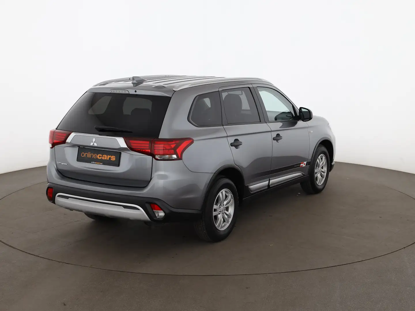 Mitsubishi Outlander 2.0 R-CAM SITZHZG TEMPOMAT Grau - 2
