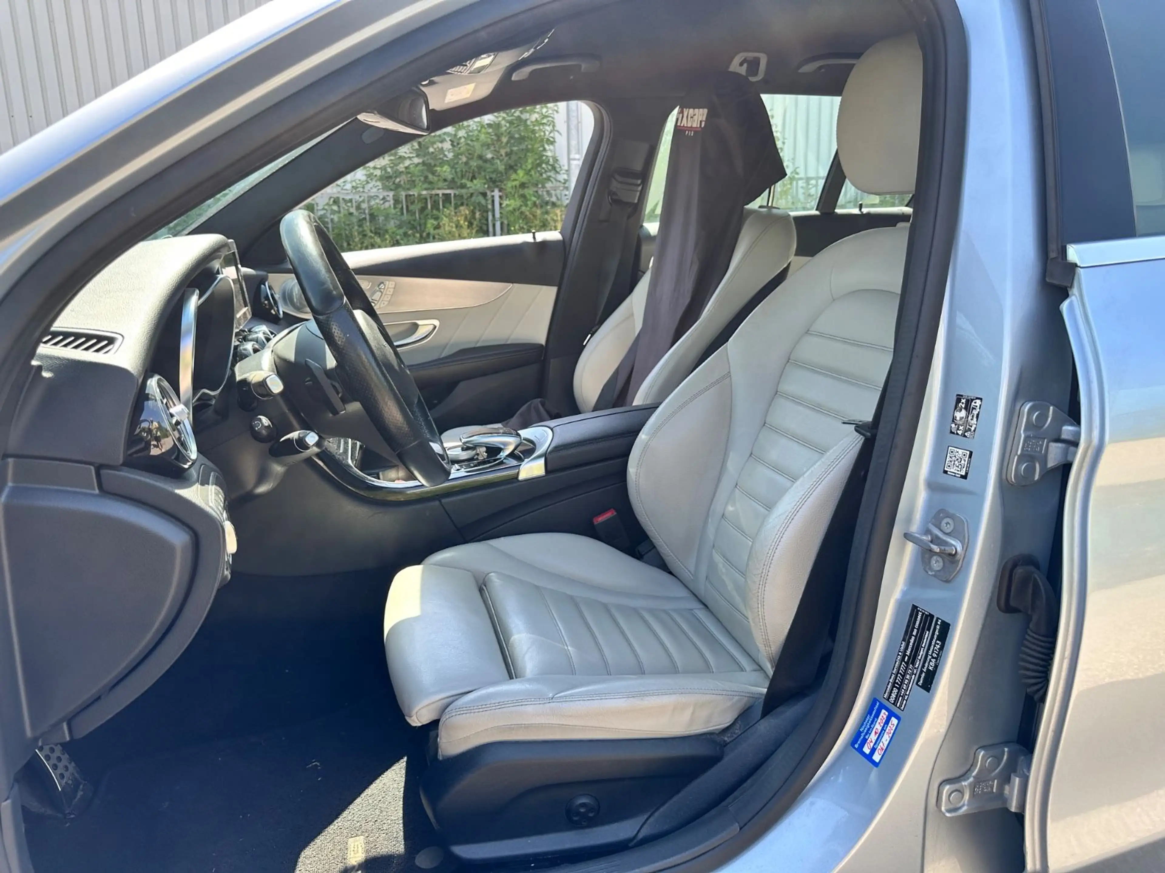 Mercedes-Benz C 250 d  AMG Line *Burmester*LED*Leder*360*AHK* — photo 8