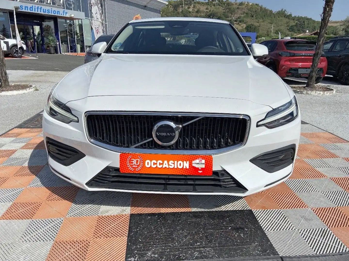 Volvo S60 B4 197 MHEV BVA CORE + GPS Caméra Blanc - 2