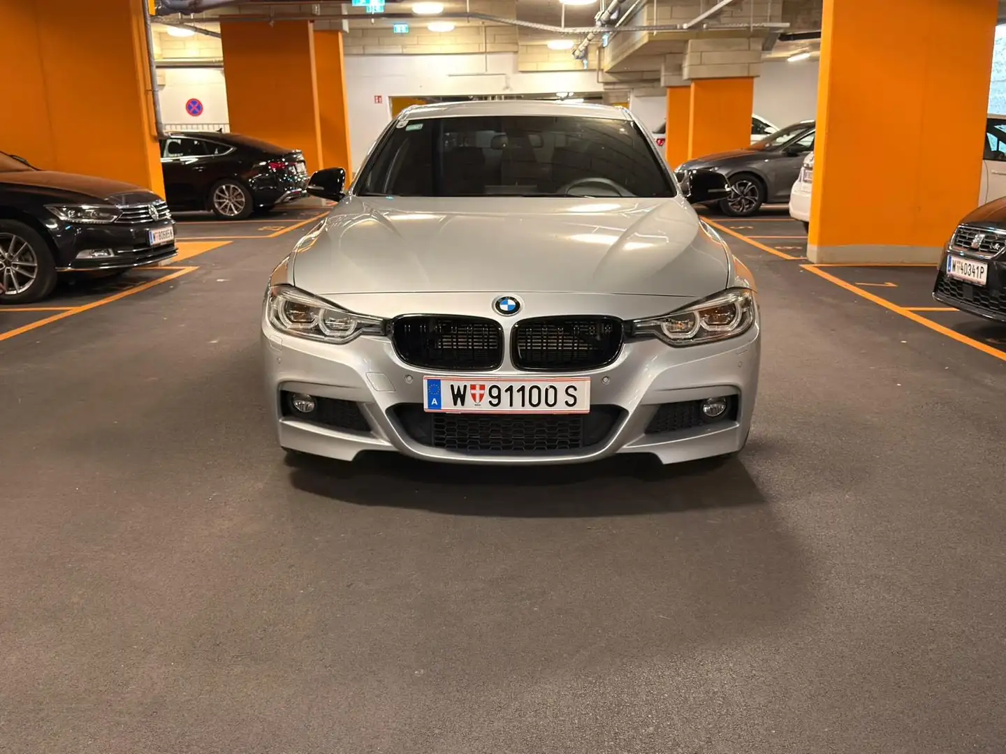 BMW Active Hybrid 3 BMW F30 330e M-Paket Silber - 1