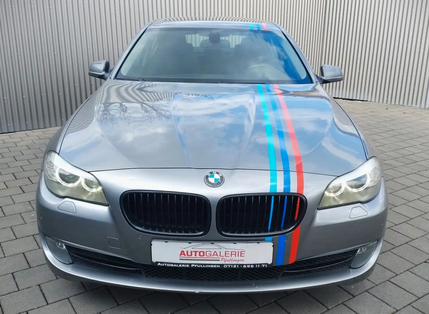 BMW 520 d Schiebedach Automatik Navi Keyless Xenon Grau - 2