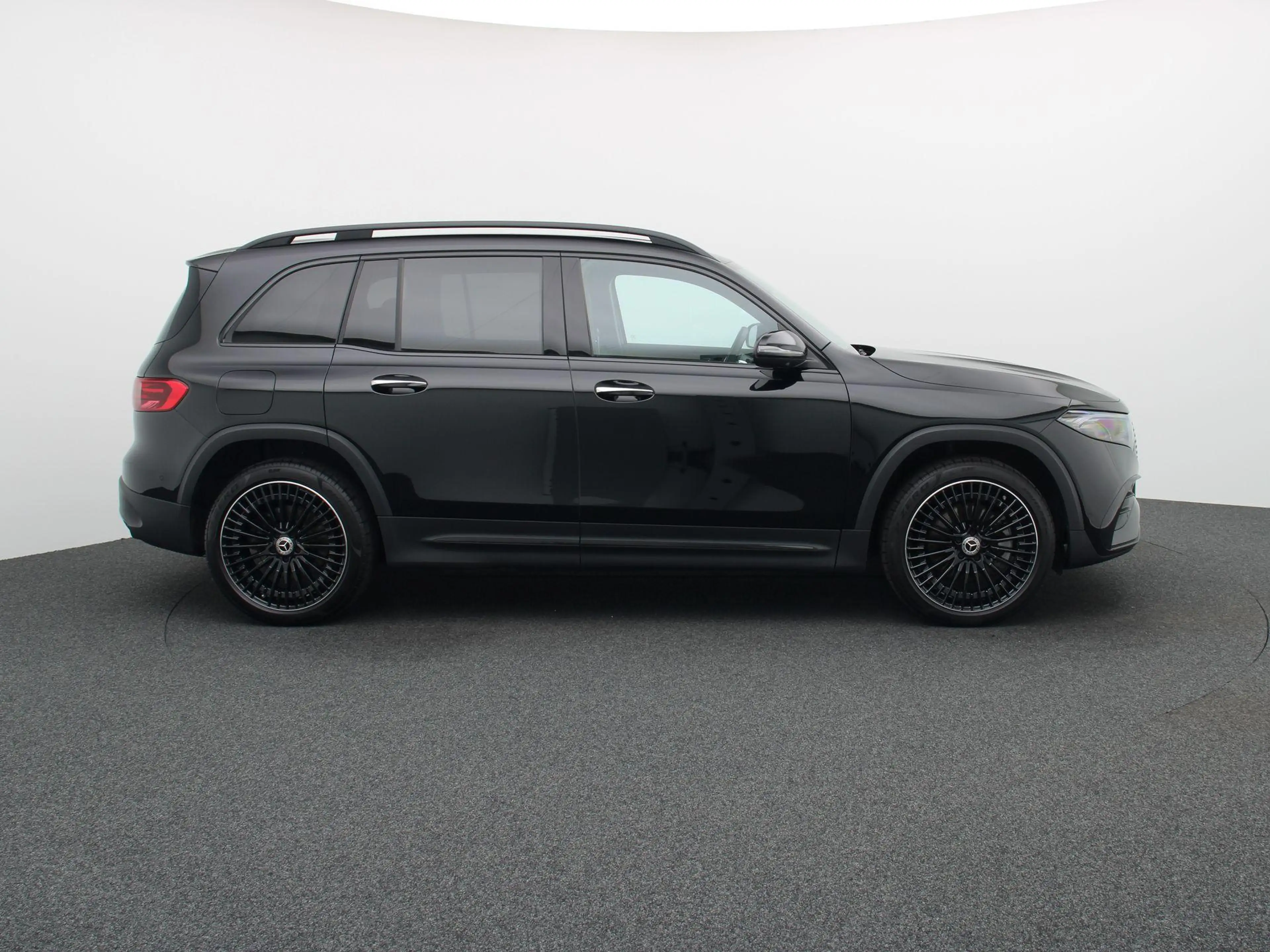 Mercedes-Benz EQB 250 250+ Star Edition + BURMESTER + HEAD UP + PANORAMI — photo 6