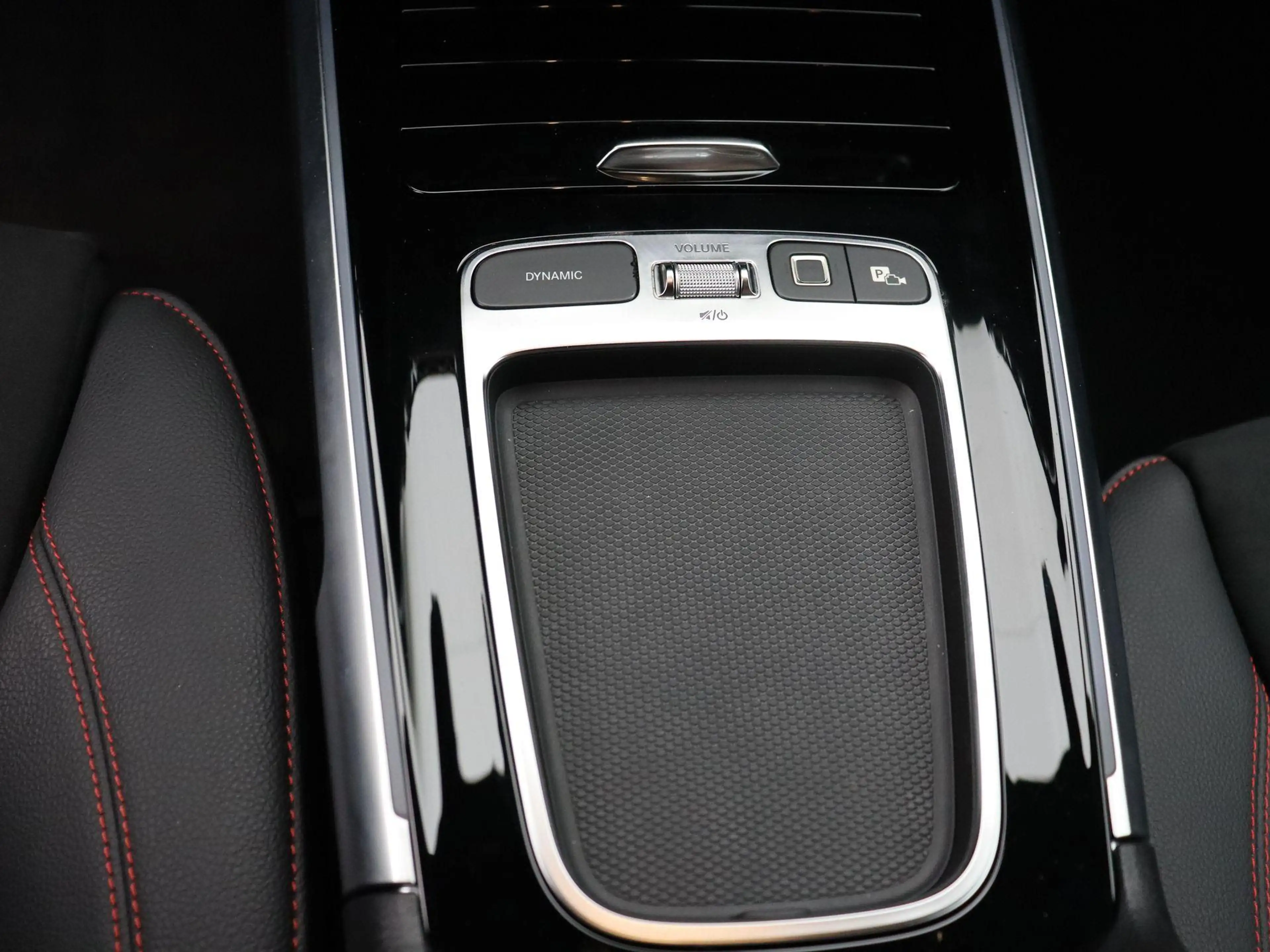 Mercedes-Benz EQB 250 250+ Star Edition + BURMESTER + HEAD UP + PANORAMI — photo 12