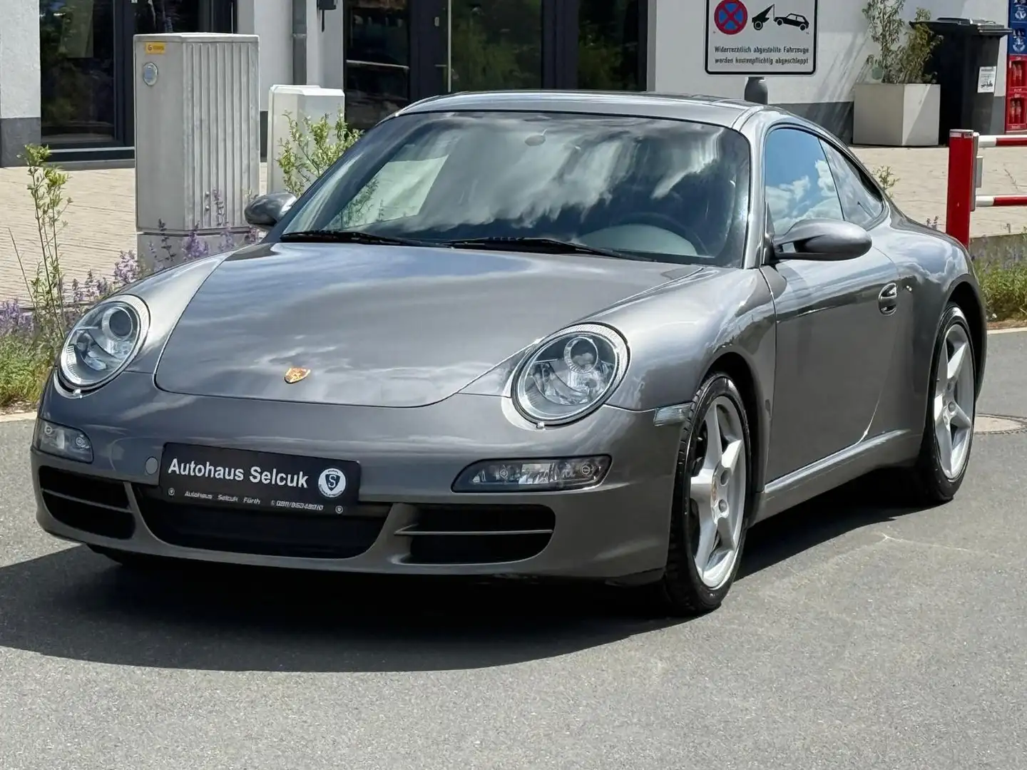 Porsche 911 Carrera Coupe *Bose*SHZ*Navi*Schiebedach* Grey - 2