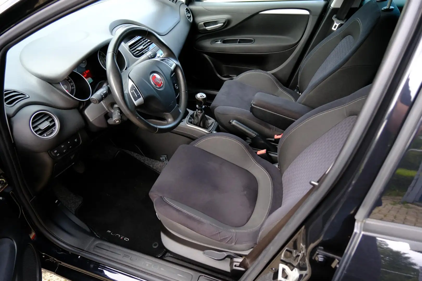 Fiat Punto Evo 0.9 TwinAir Lounge 5-drs Navi|Clima|LMV|Cruise Siyah - 2