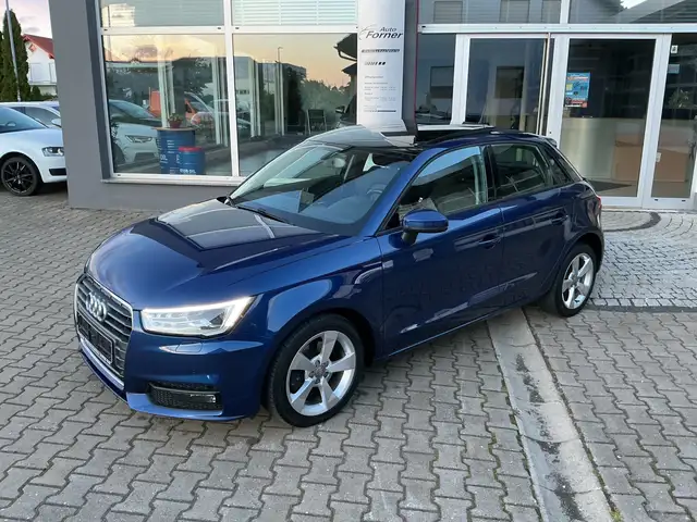 Audi A1 1.6 TDI sport Xenon Navi Pano SHZ