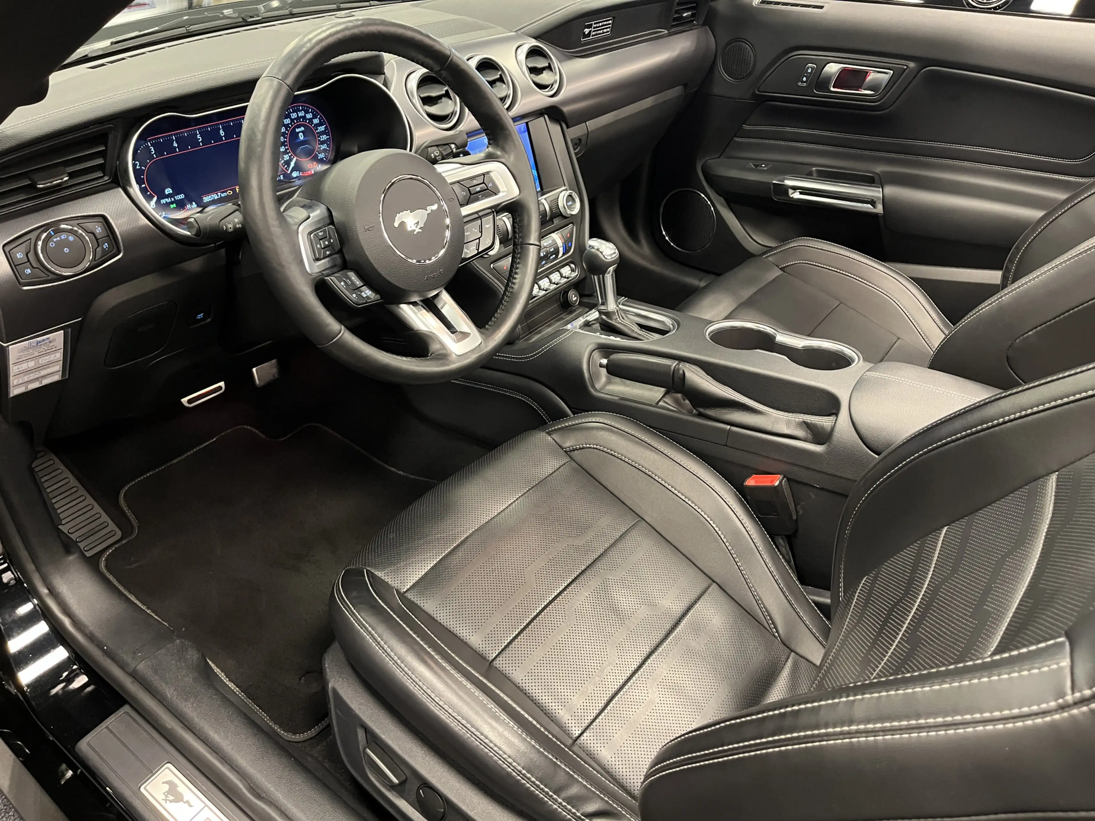 Ford Mustang Convertible 5.0i V8 GT Premium 450PK Automaat Perf — photo 2
