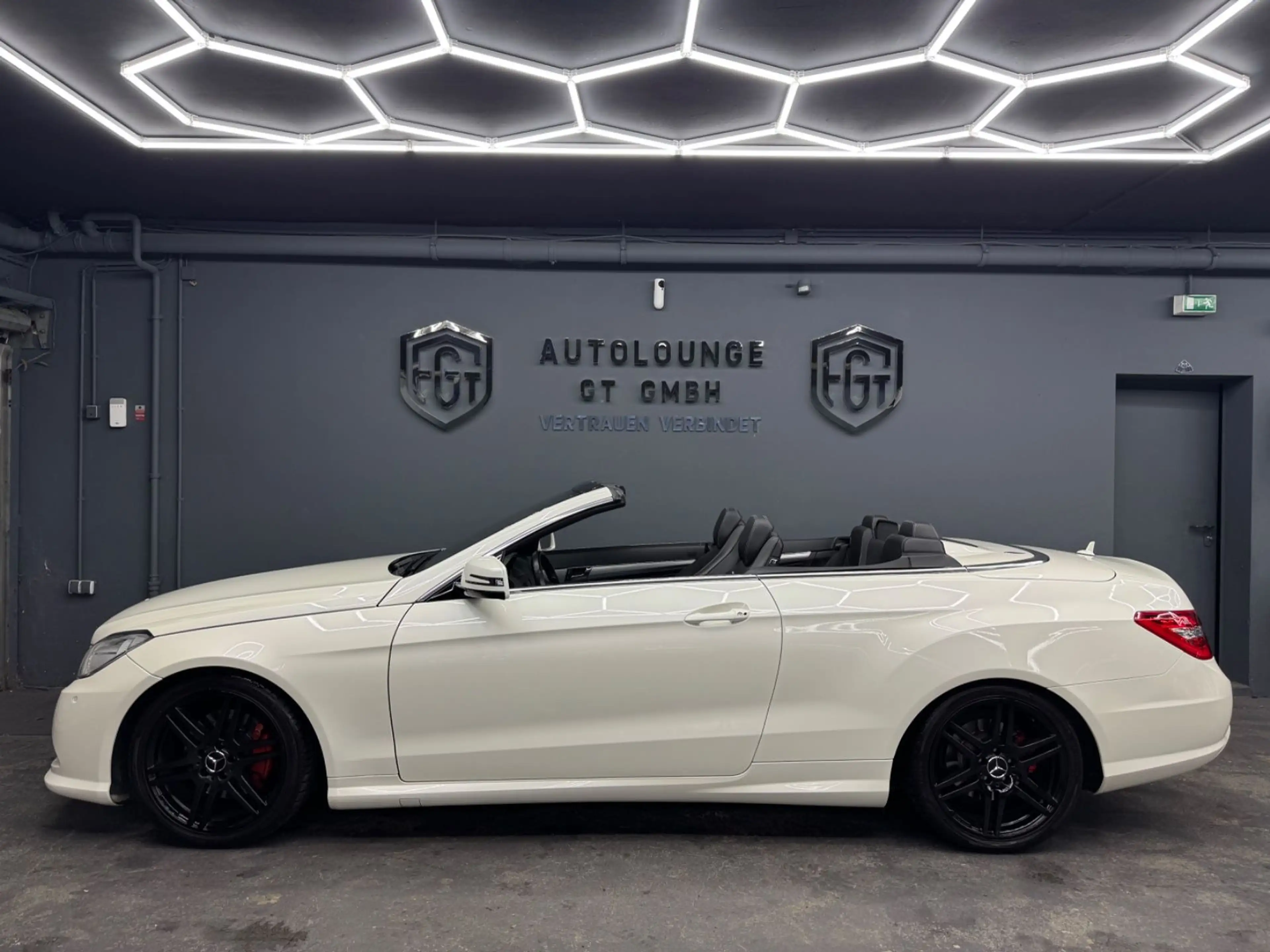 Mercedes-Benz E 250 Cabrio CGI AMG Line Brabus Xenon Designo — photo 2