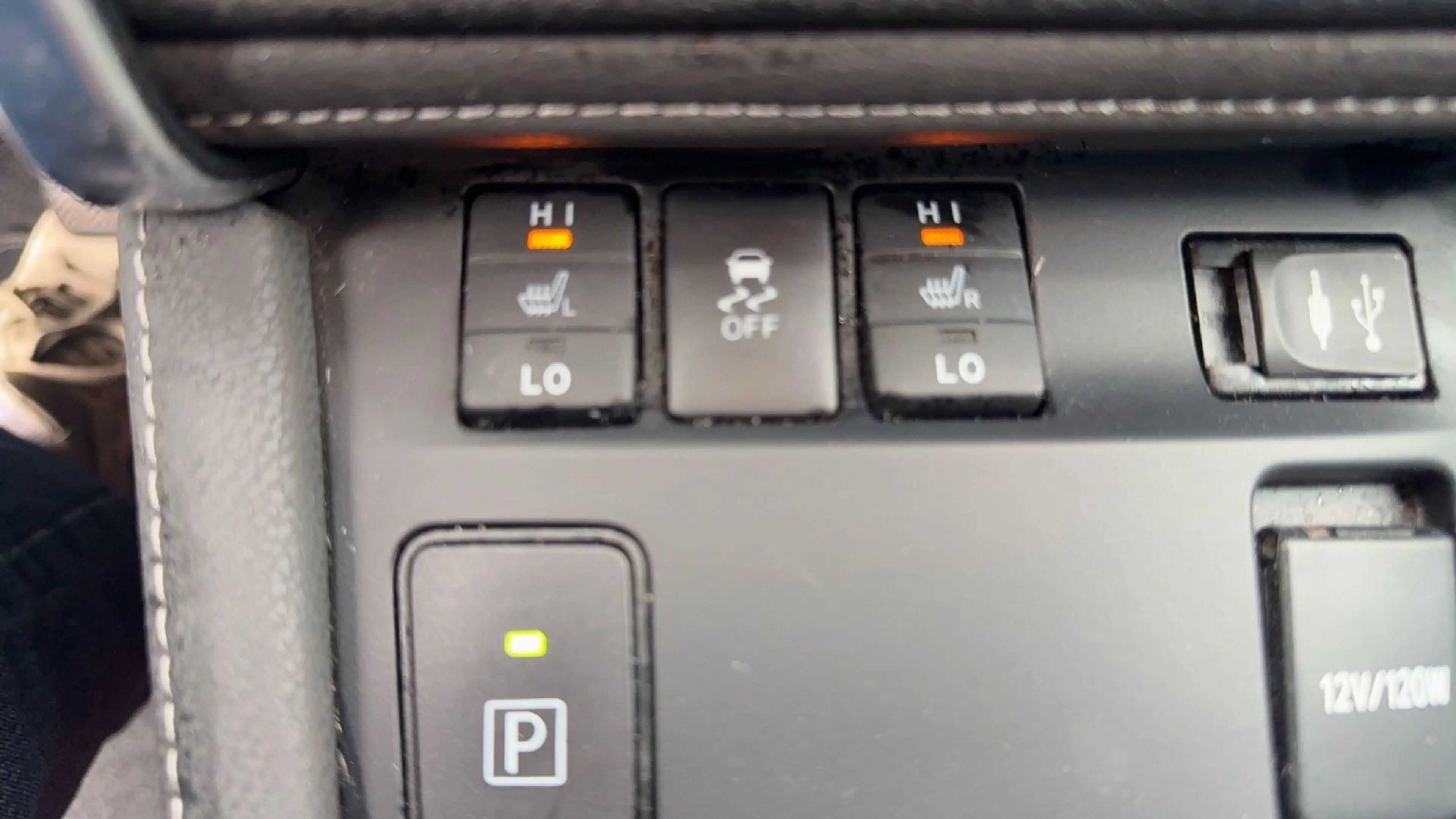 Toyota Auris Touring Sports 1.8 Hybrid Lease pro Facelift|Panor — photo 9