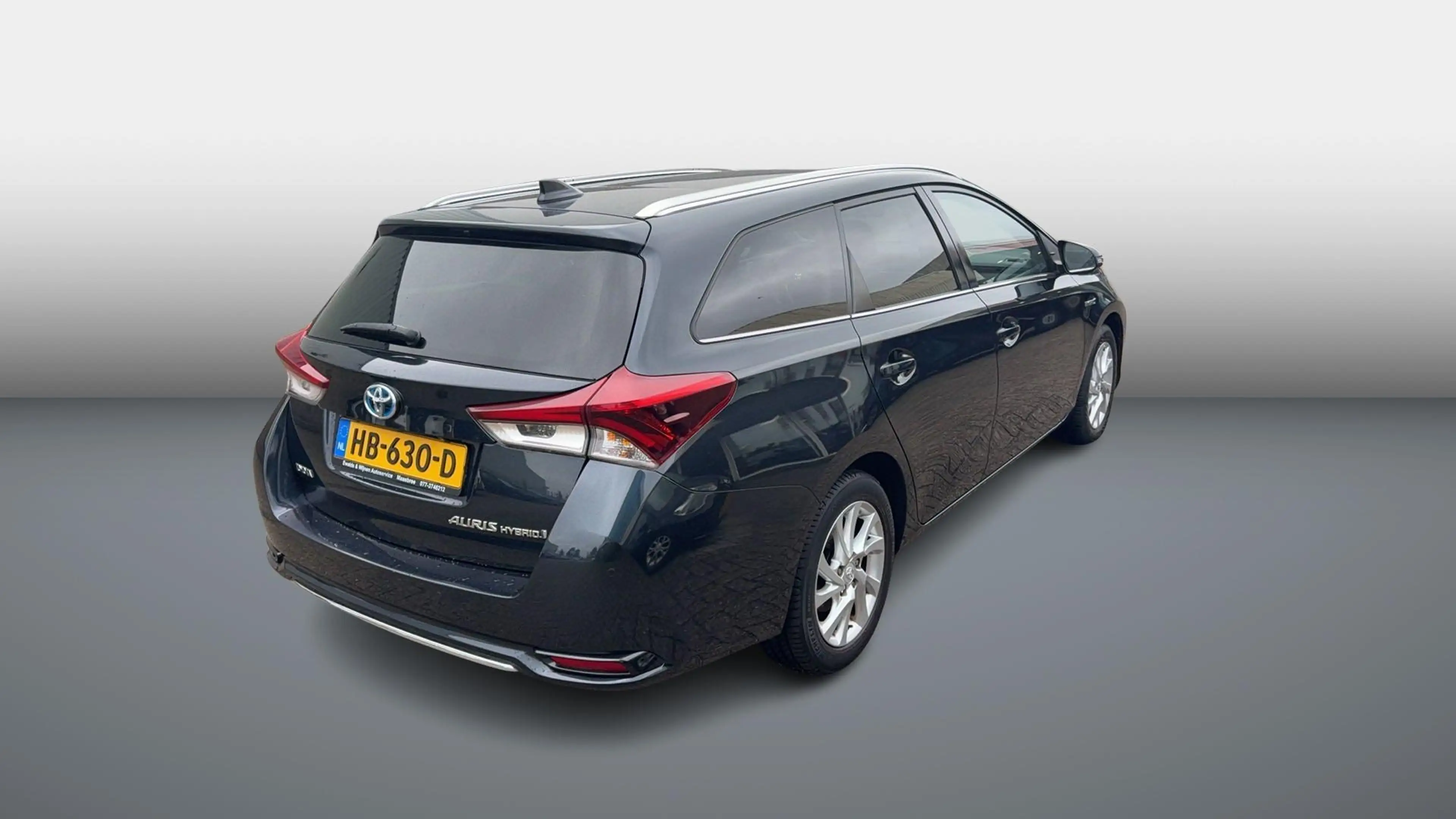 Toyota Auris Touring Sports 1.8 Hybrid Lease pro Facelift|Panor — photo 4