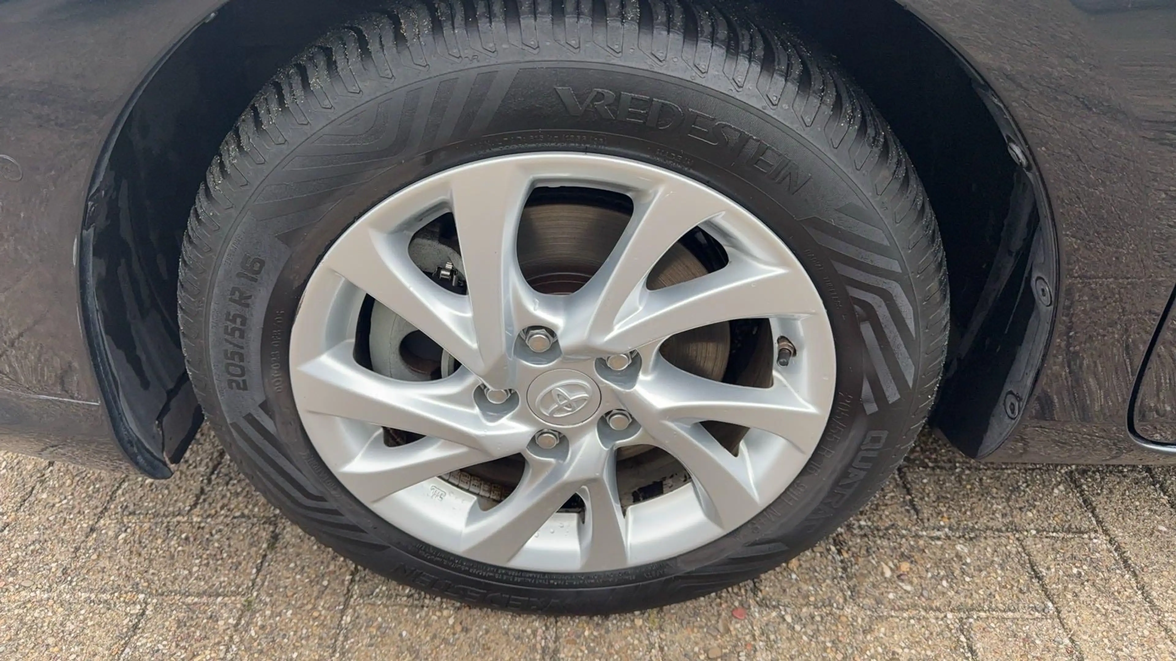 Toyota Auris Touring Sports 1.8 Hybrid Lease pro Facelift|Panor — photo 12