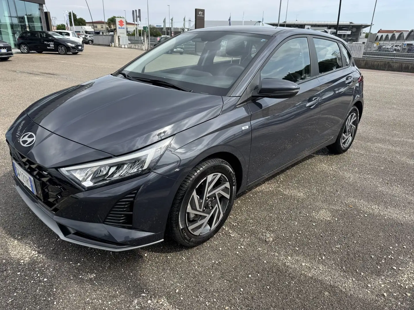 Hyundai i20 1.0 T-GDI 48V iMT ConnectLine + Led Pack Gris - 1