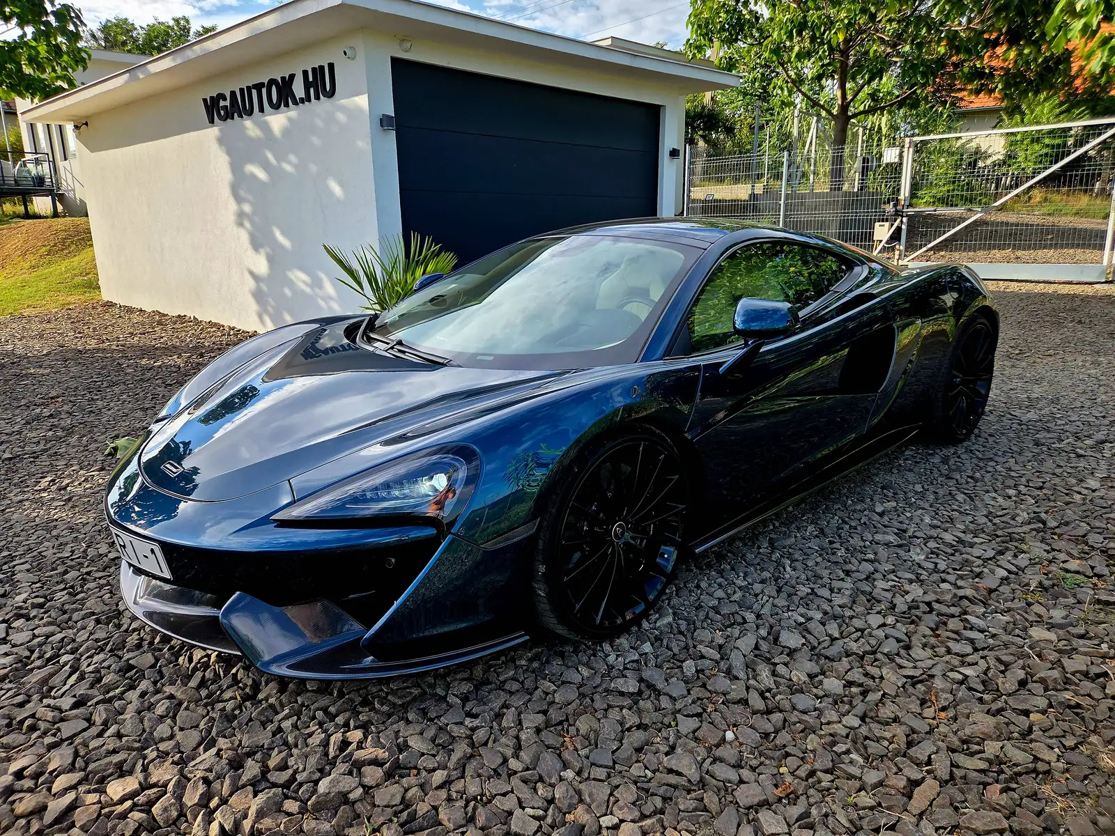 McLaren 570GT