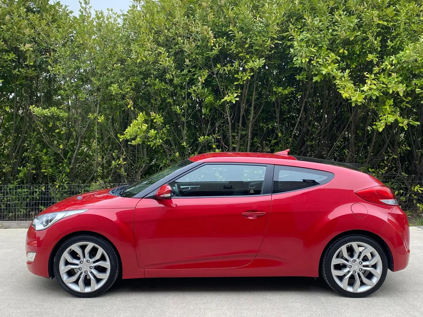 Hyundai VELOSTER 1.6 GDi / CLIM / FULL CARNET / LED / GARANTIE / Rojo - 2