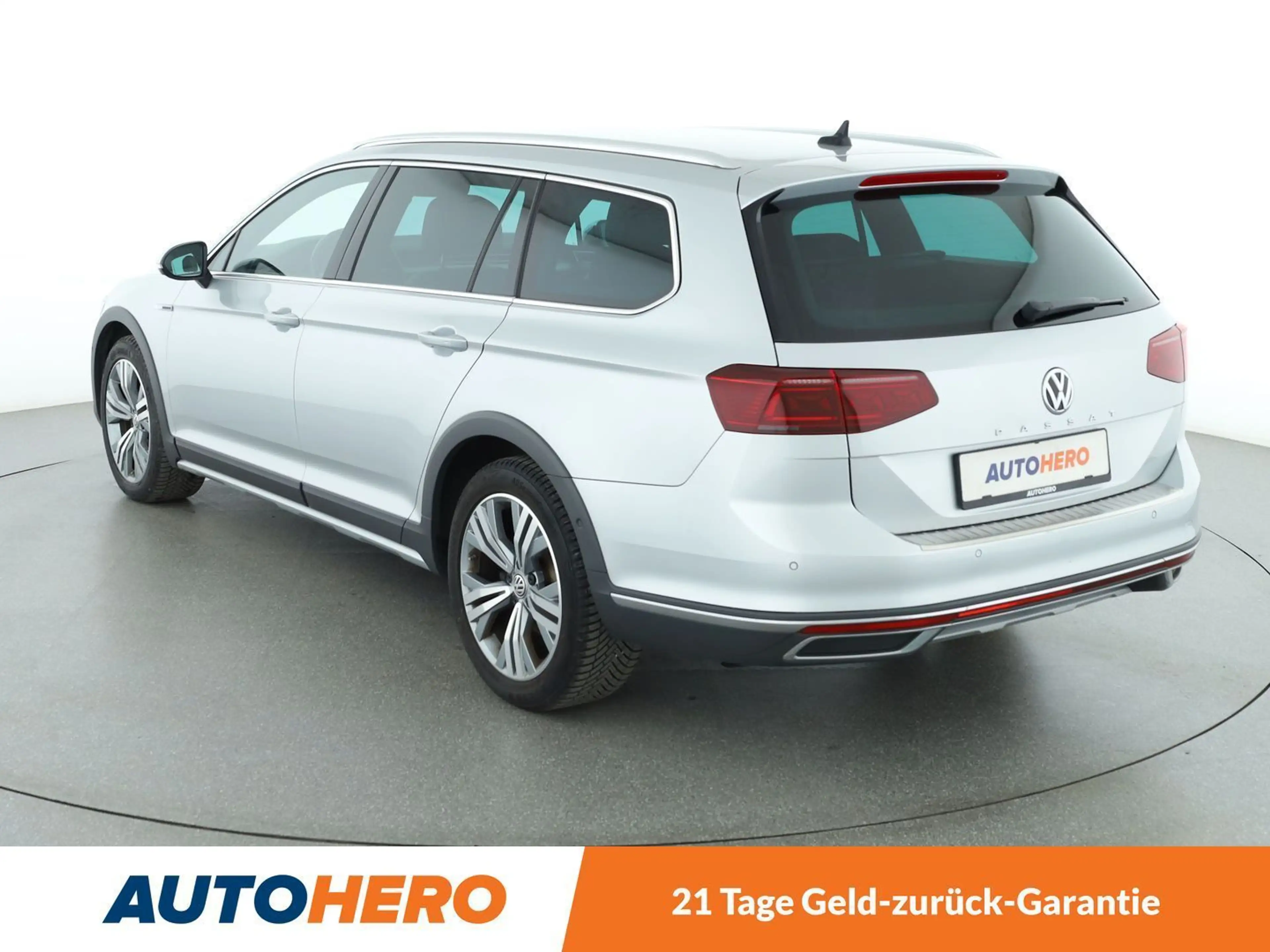 Volkswagen Passat Alltrack 2.0 TDI 4Motion Aut.*NAVI*360* — photo 4