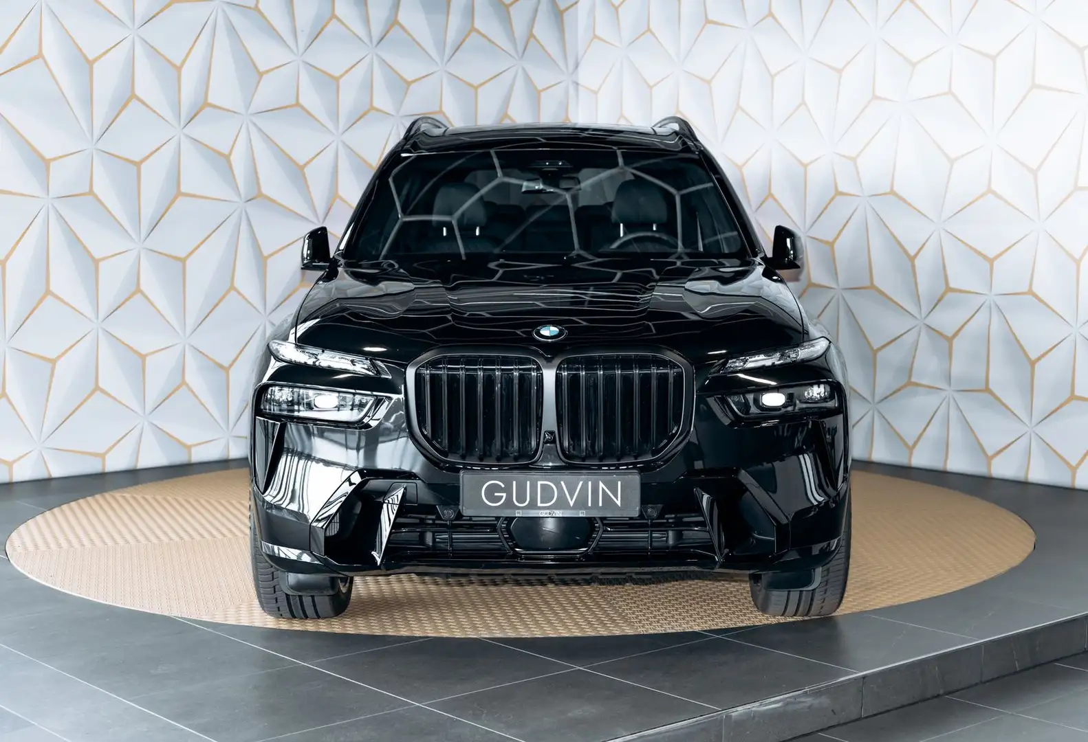 BMW X7 M60i/Massage/SkyLounge/B&W/M Sport Pro Schwarz - 2