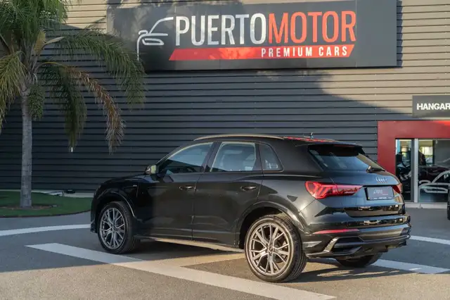Audi Q3 view 4