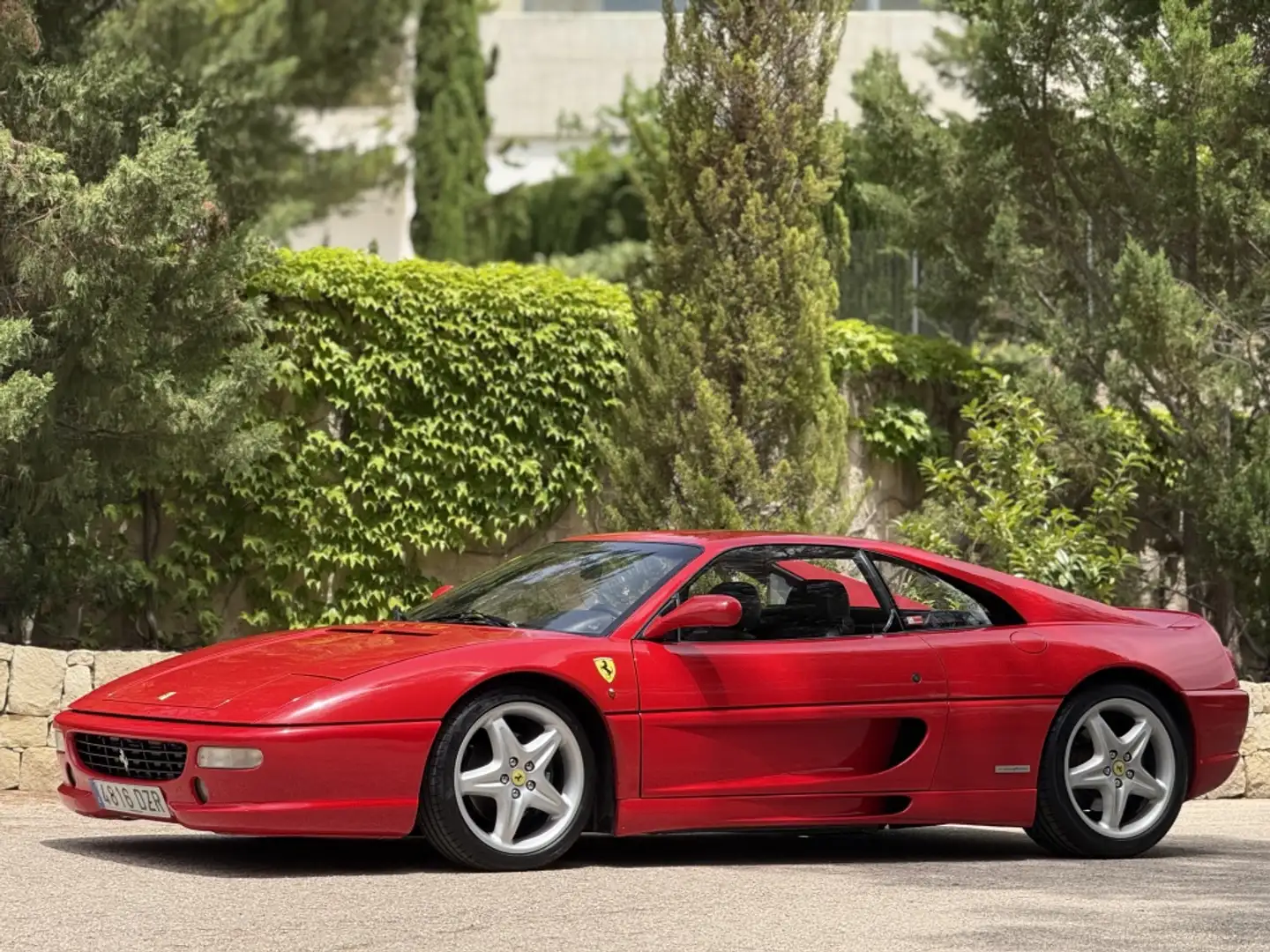 Ferrari F355 Berlinetta Rot - 1