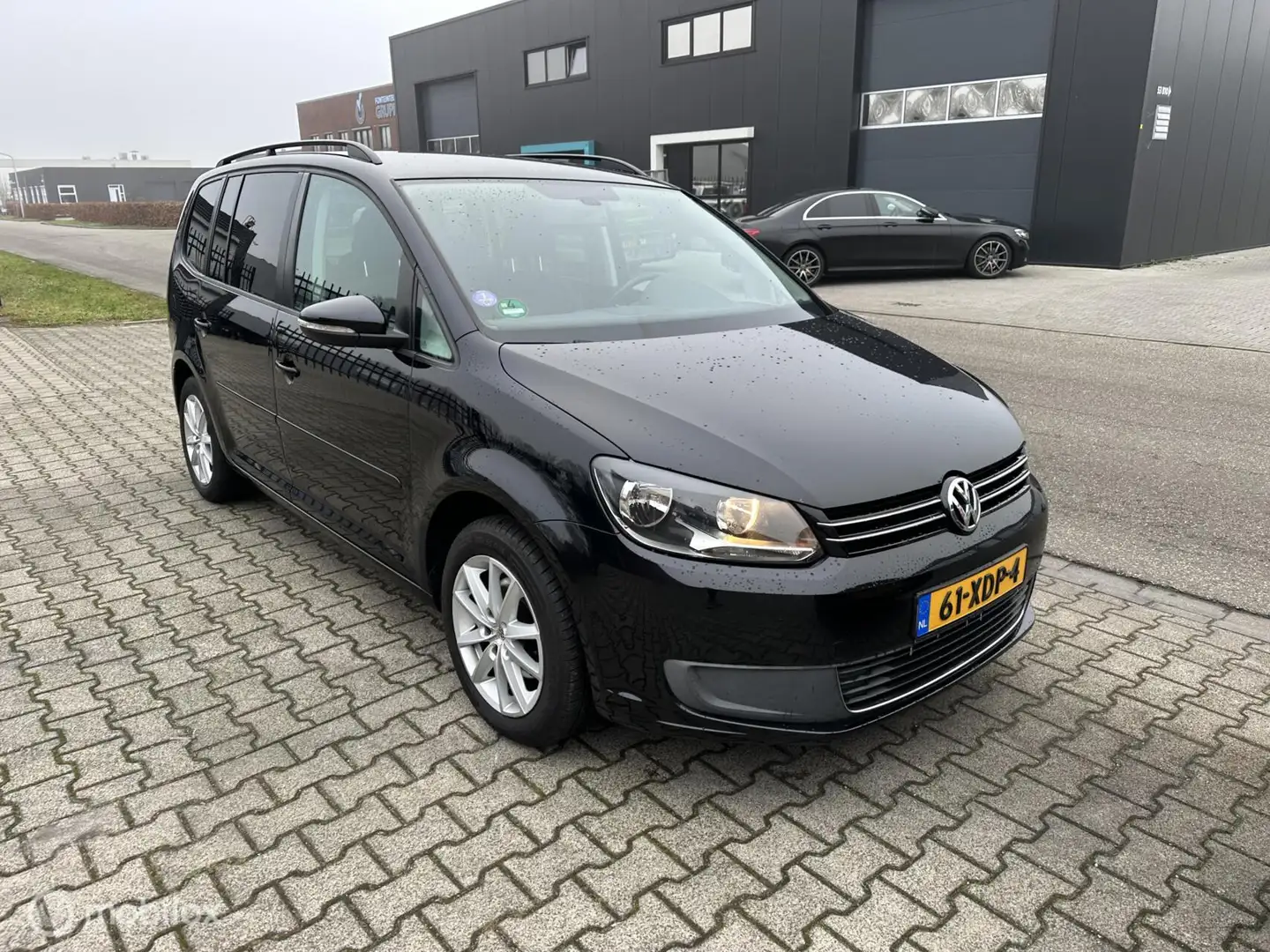 Volkswagen Touran 1.2 TSI Comfortline BlueMotion Noir - 1