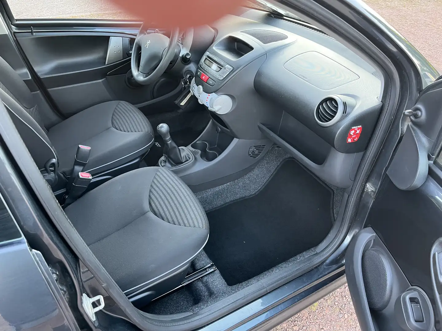 Peugeot 107 1.0 Active Gris - 2