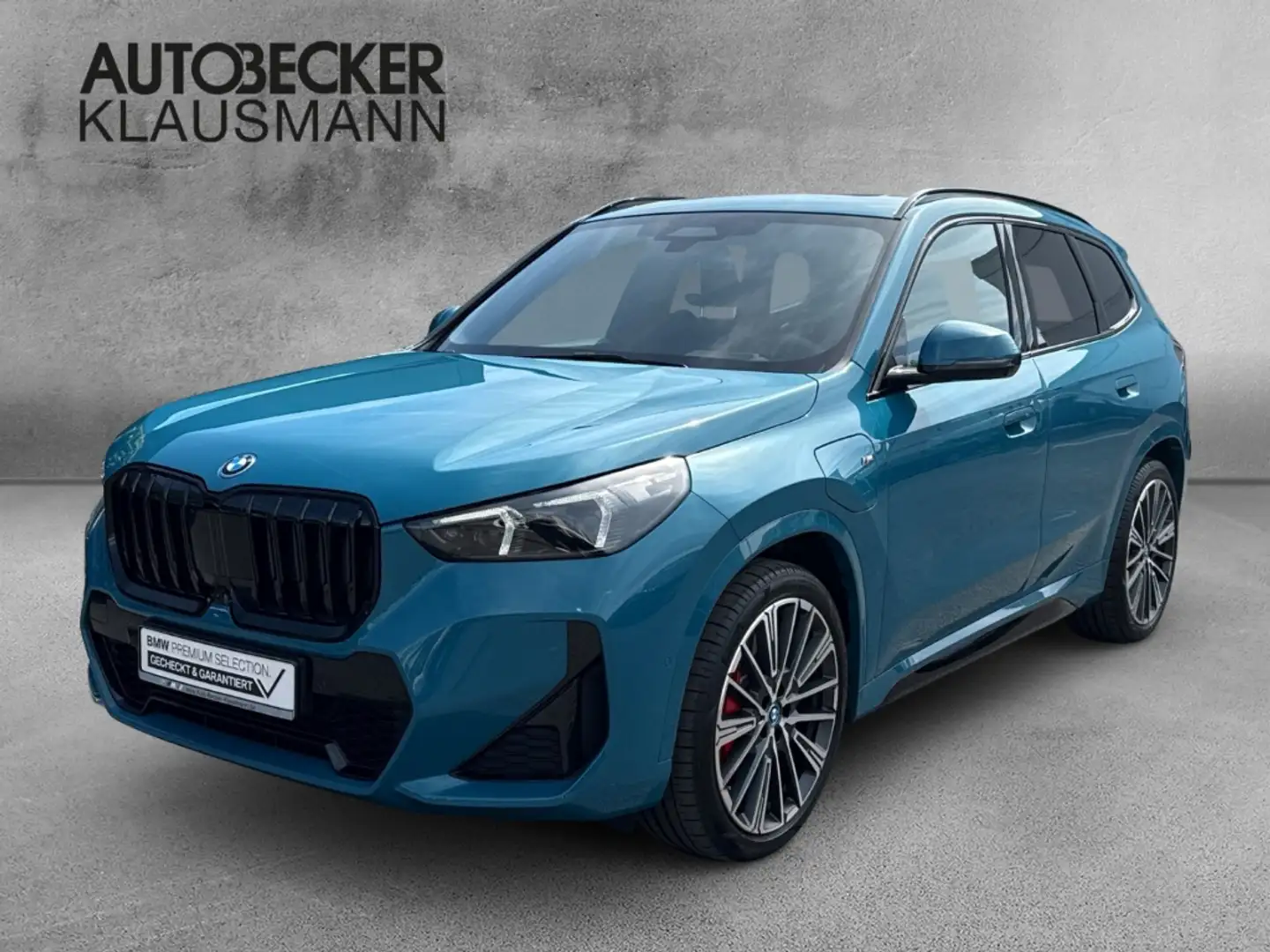 BMW X1 xDrive30e M Sport 20''LC PROF HUD AHK PANORAMA ACC Blauw - 1