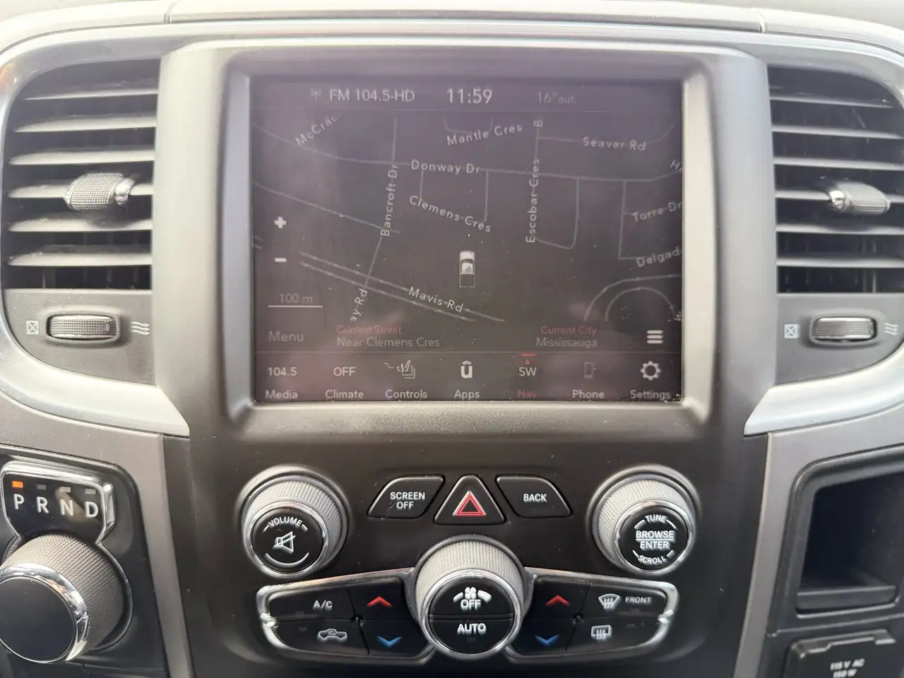 RAM 1500 снимка RAM 1500