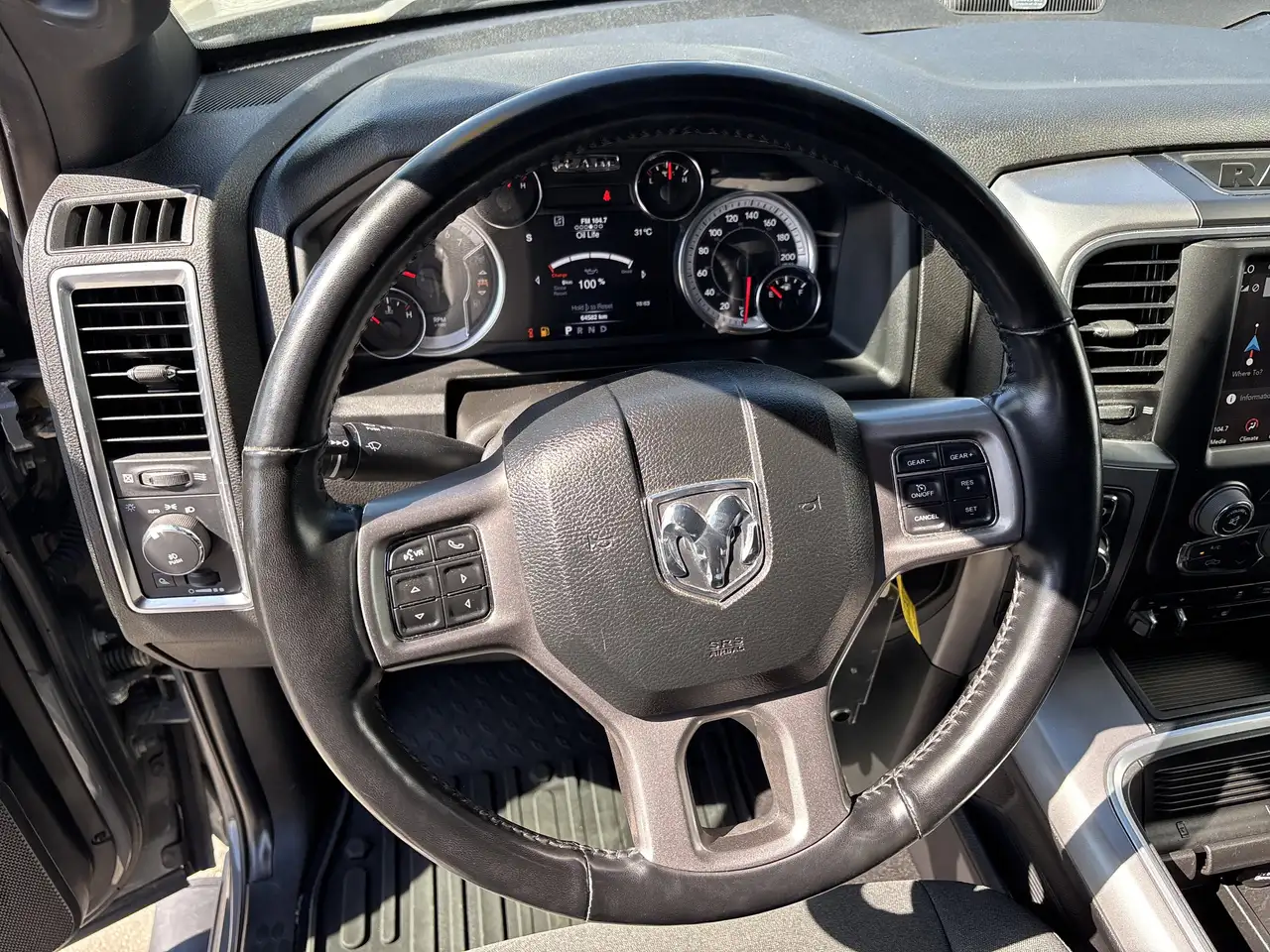 RAM 1500 снимка RAM 1500
