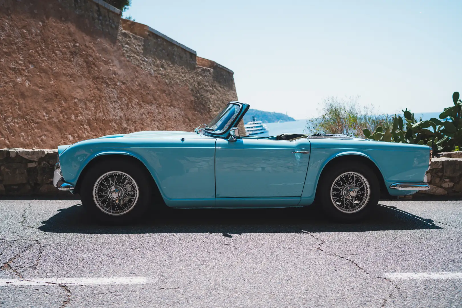 Triumph TR4 - 1
