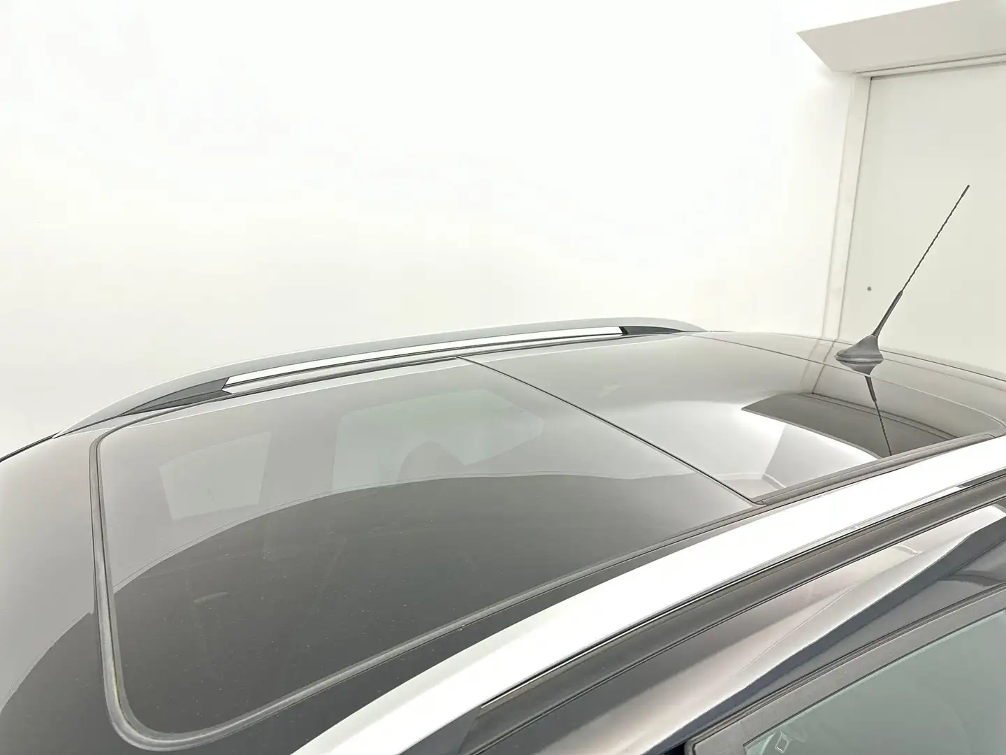 MG ZS EV Standard Range Luxury 50 kWh | Leder | Panorama Zwart - 2