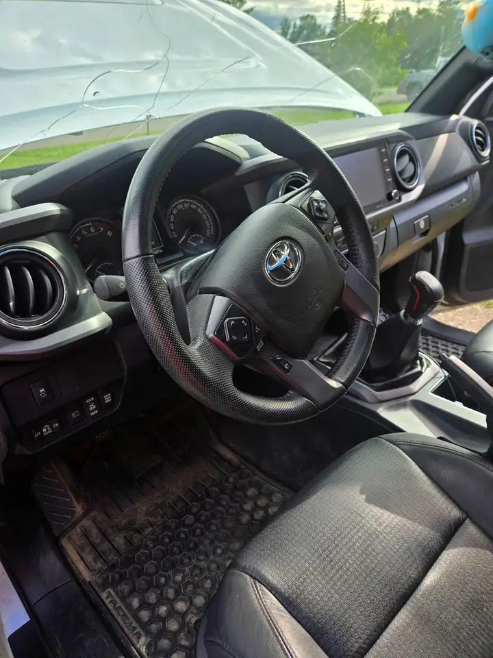 Toyota Tacoma photo Toyota Tacoma