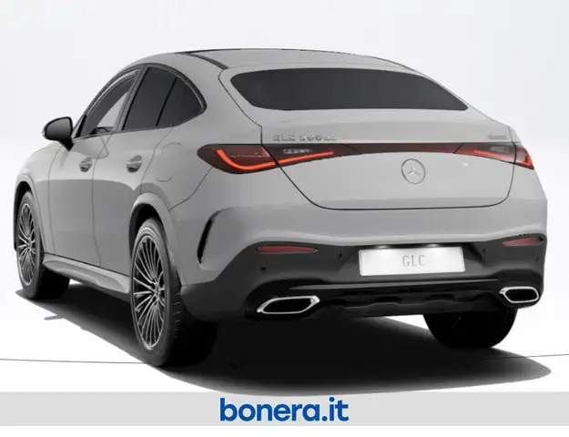 Mercedes-Benz GLC view 4