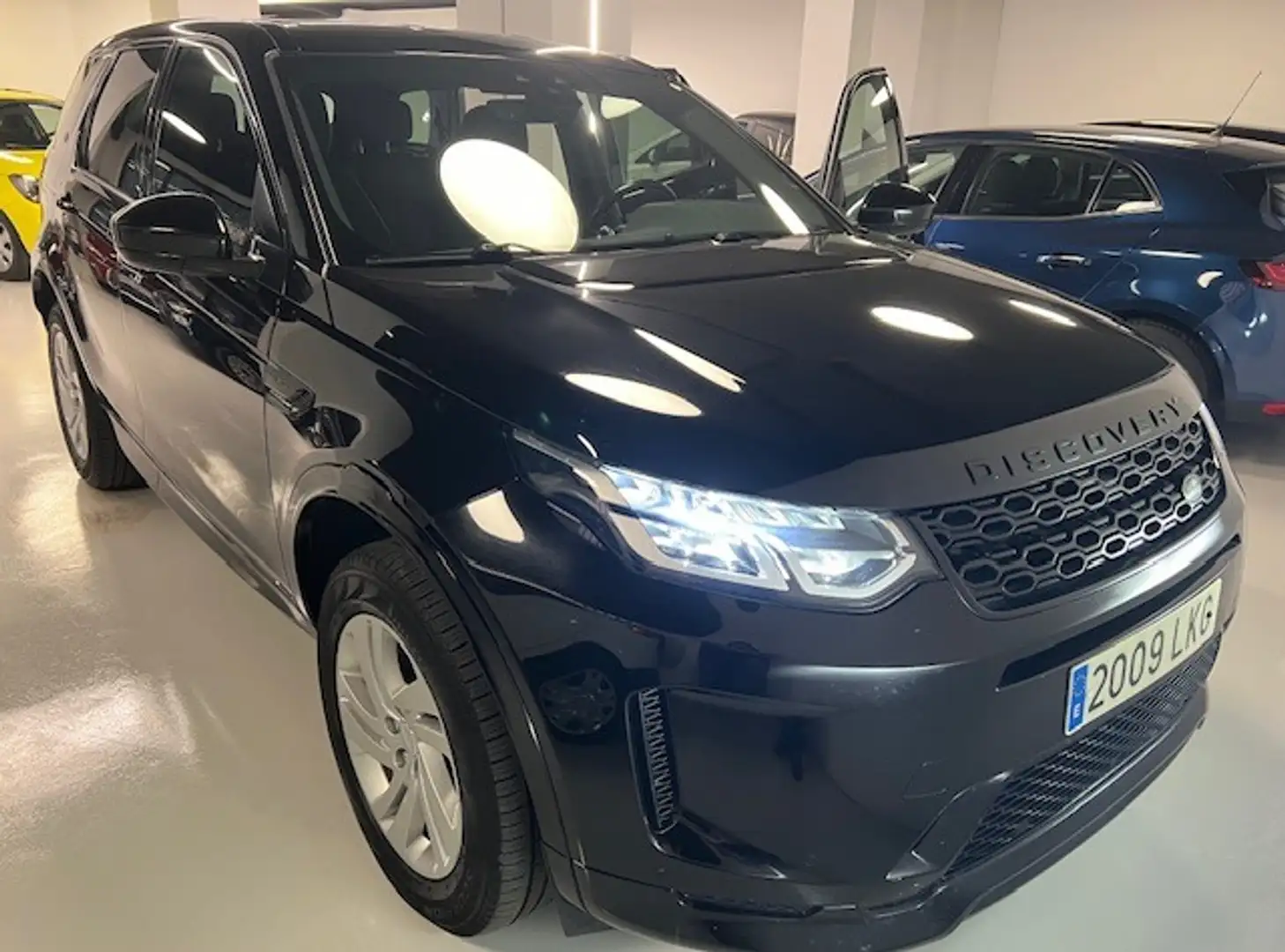 Land Rover Discovery Sport 2.0D I4 L.Flw R-Dynamic Base AWD Auto 150 Negro - 1