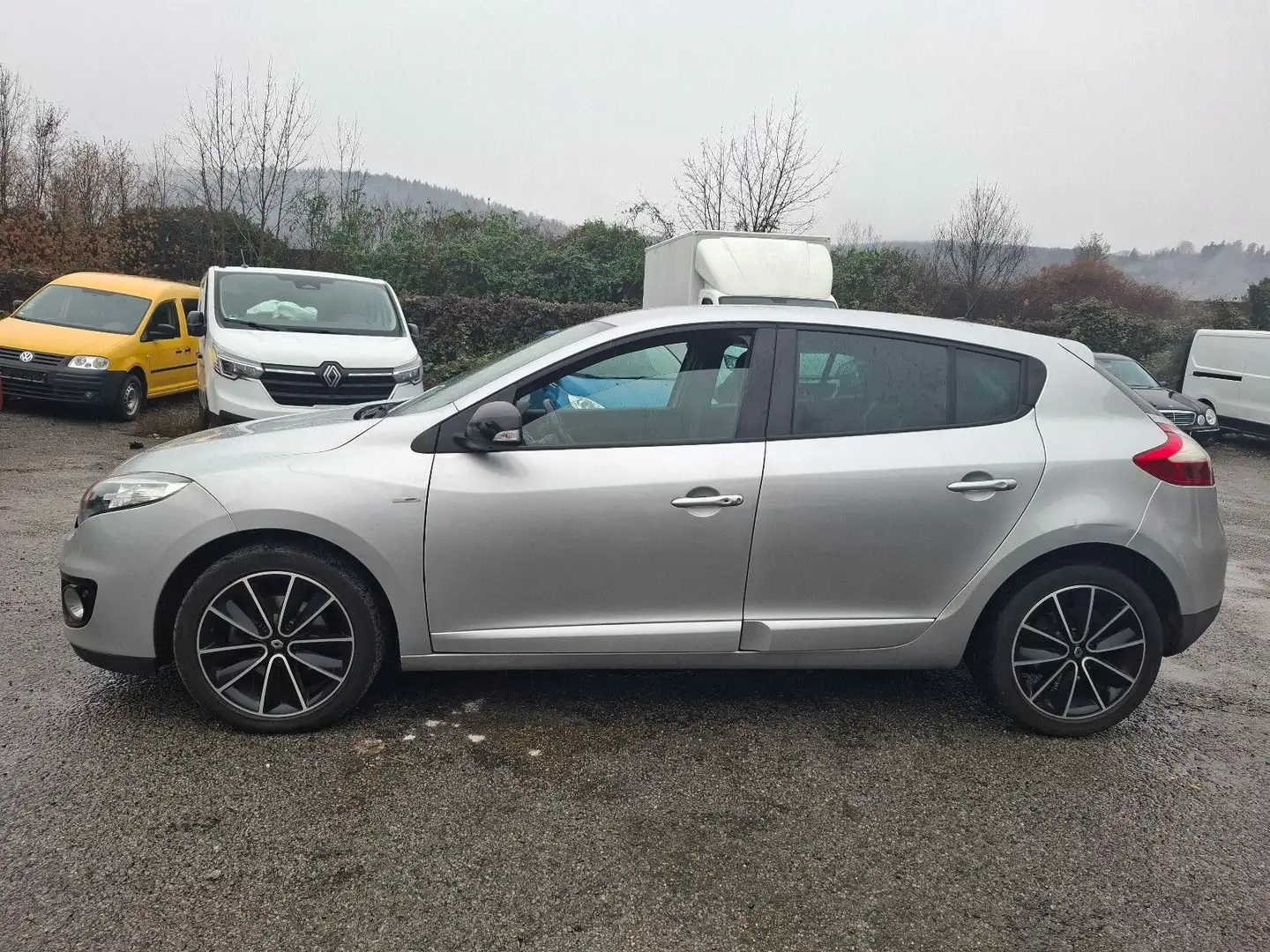 Renault Megane III-BOSE Edition*Navi-Tv-kamera-T.Leder* Gris - 2