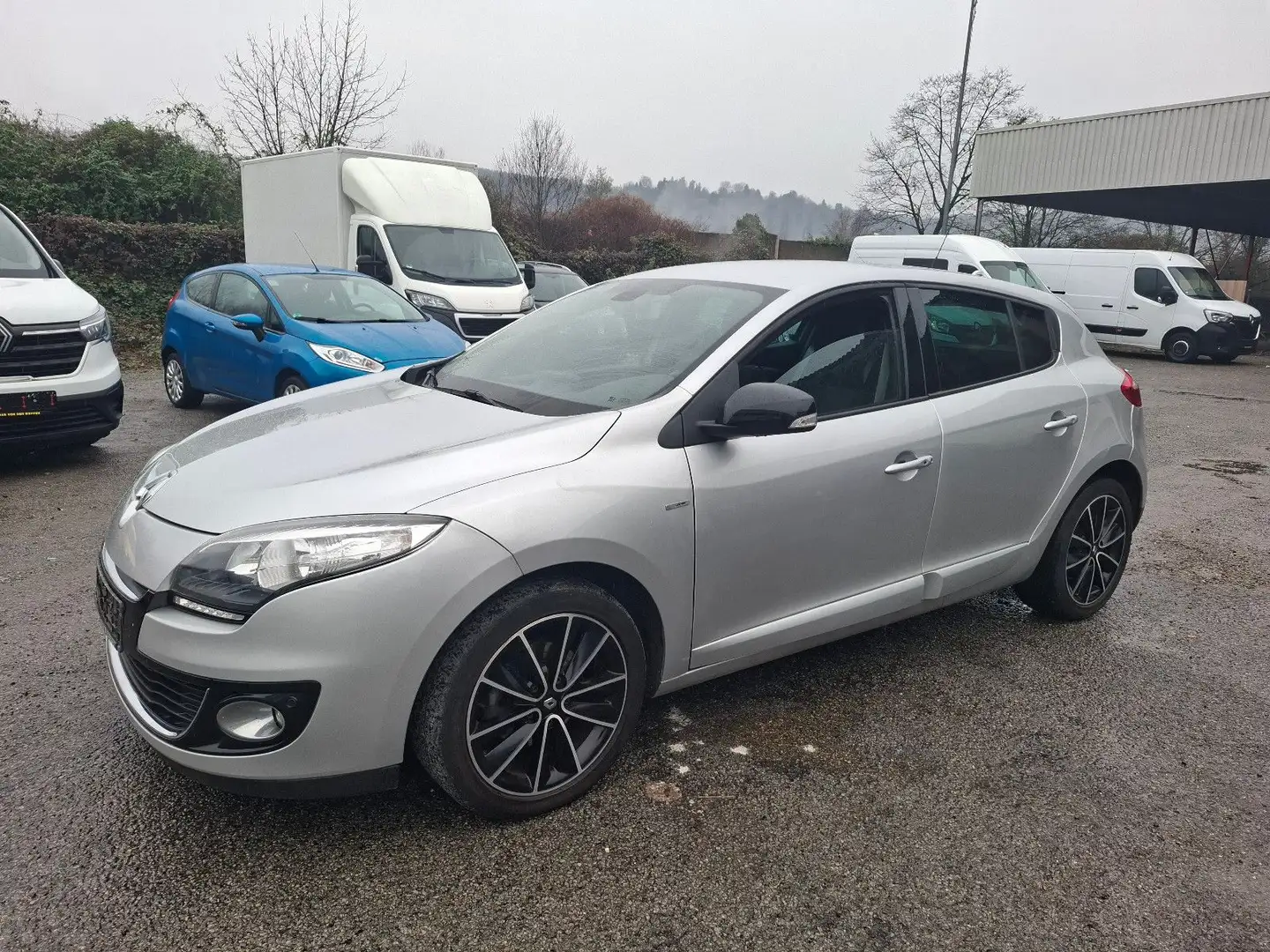 Renault Megane III-BOSE Edition*Navi-Tv-kamera-T.Leder* Gris - 1