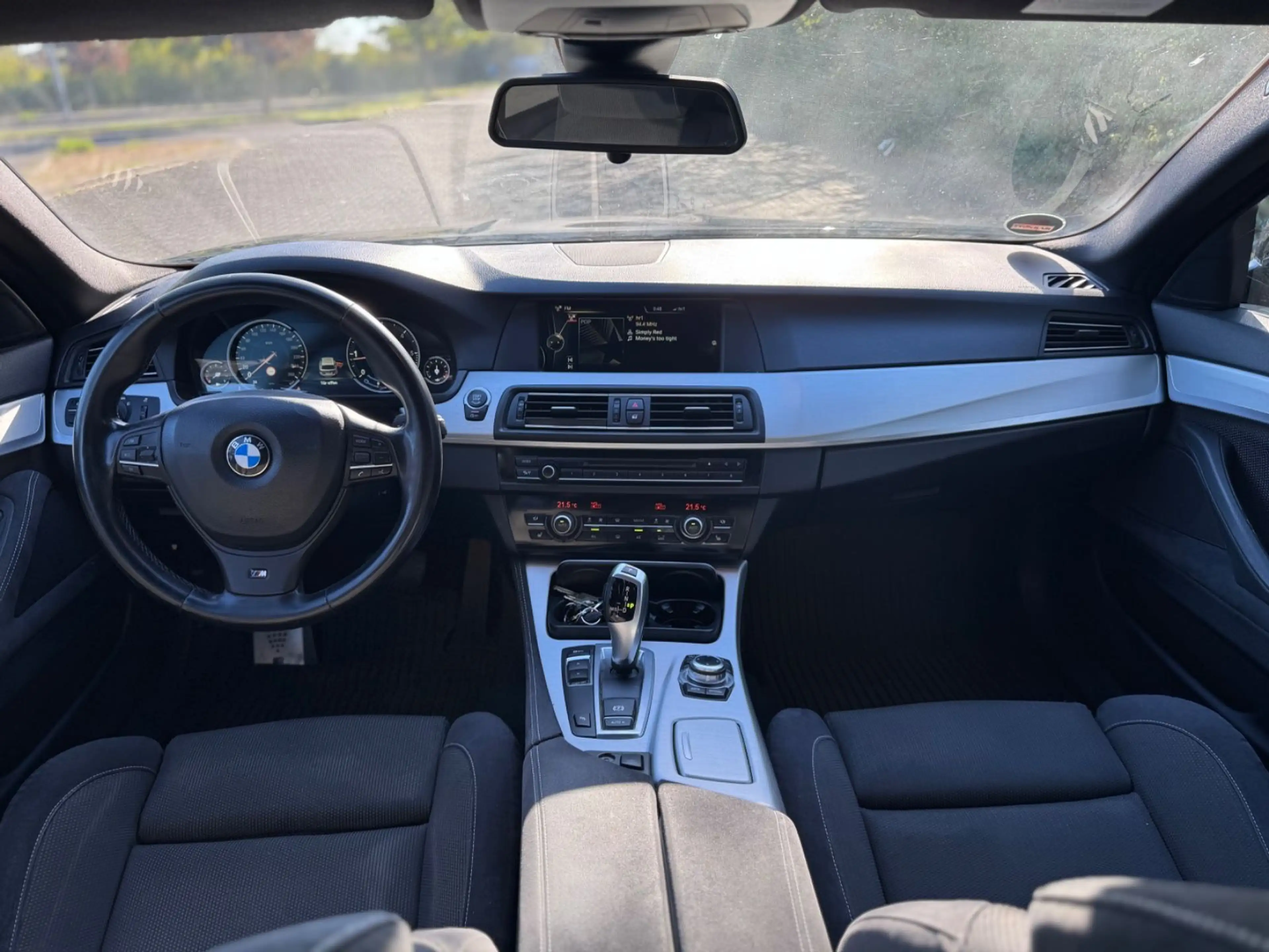 BMW 520 d M-Paket*Kamera*Digital*Scheckheft — photo 10