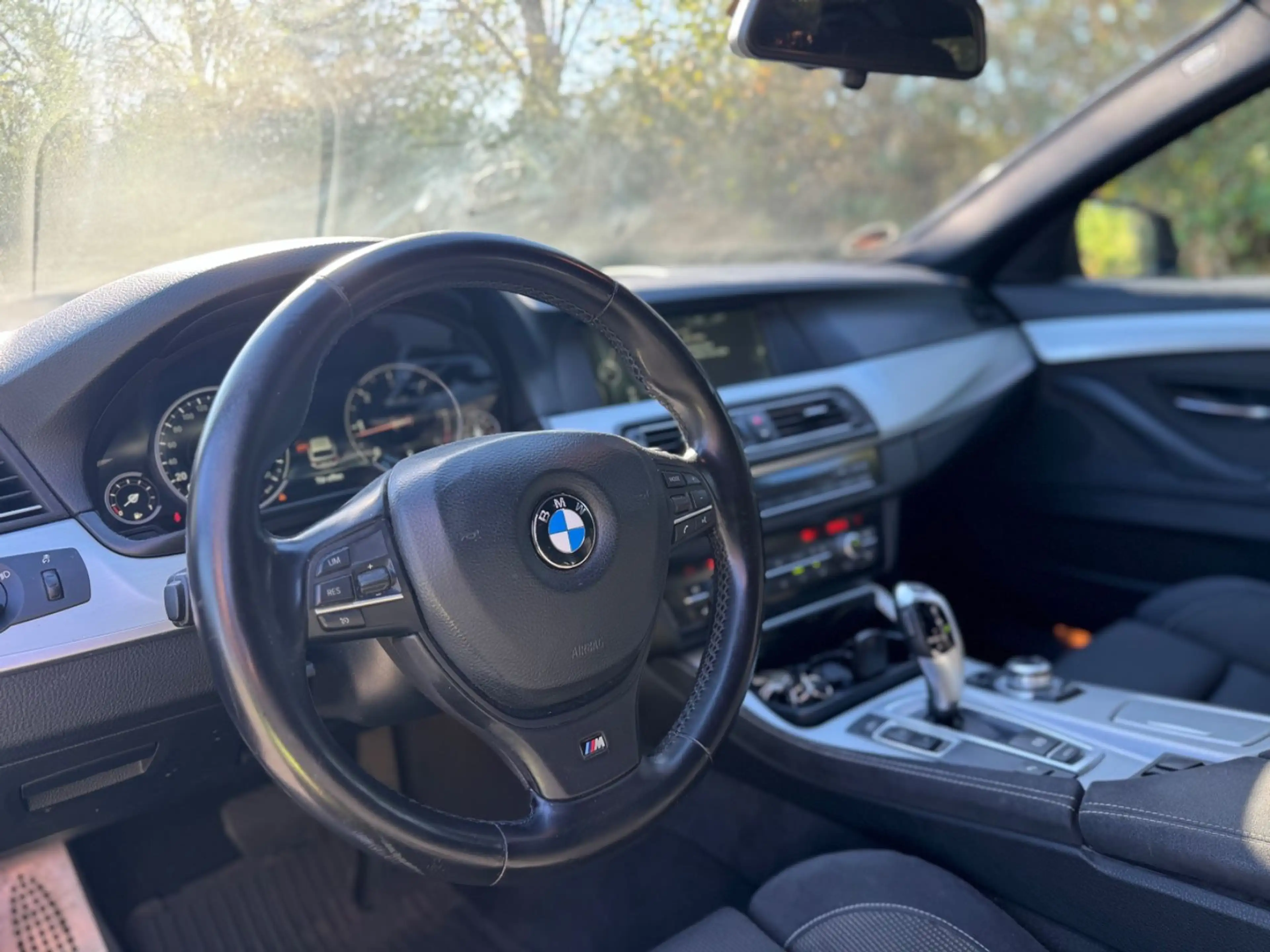 BMW 520 d M-Paket*Kamera*Digital*Scheckheft — photo 15