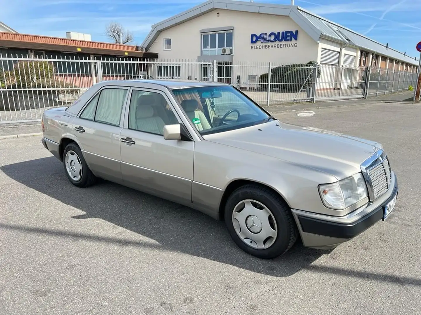 Mercedes-Benz E 260 Altın - 2