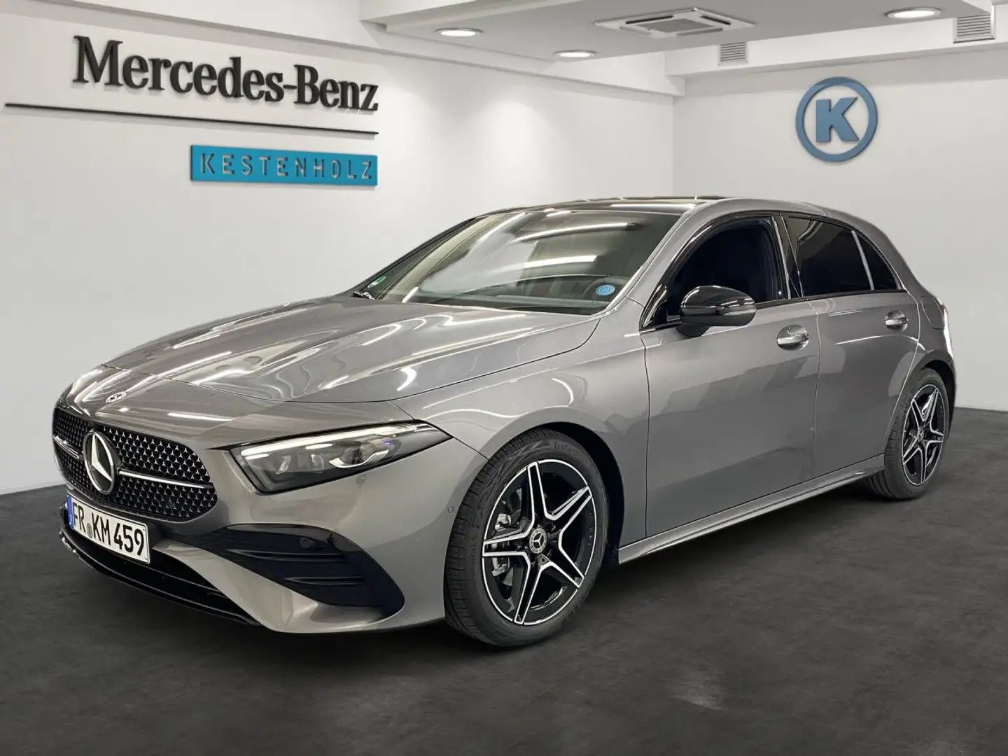 Mercedes-Benz A 200 AMG+PANO+KEYLESS+MULTIBEAM+PARK+DISTR Grau - 2