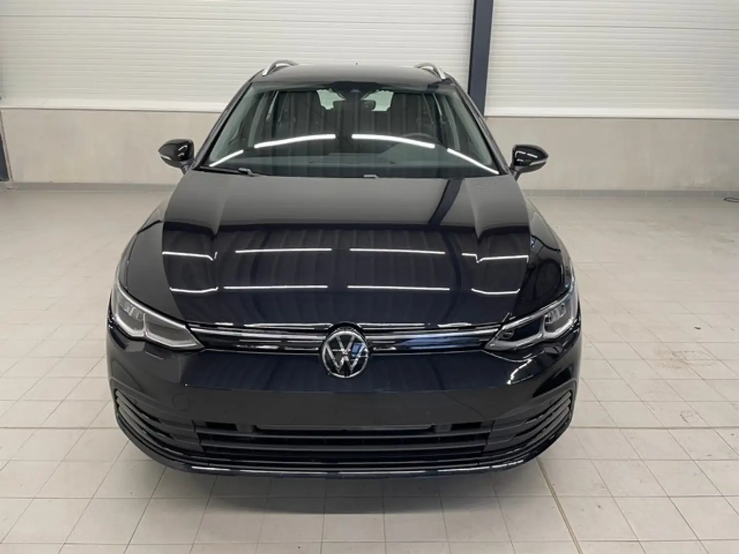 Volkswagen Golf VIII Variant 2.0 TDI Life AHK+KAMERA+LANE+ACC+APP Schwarz - 2