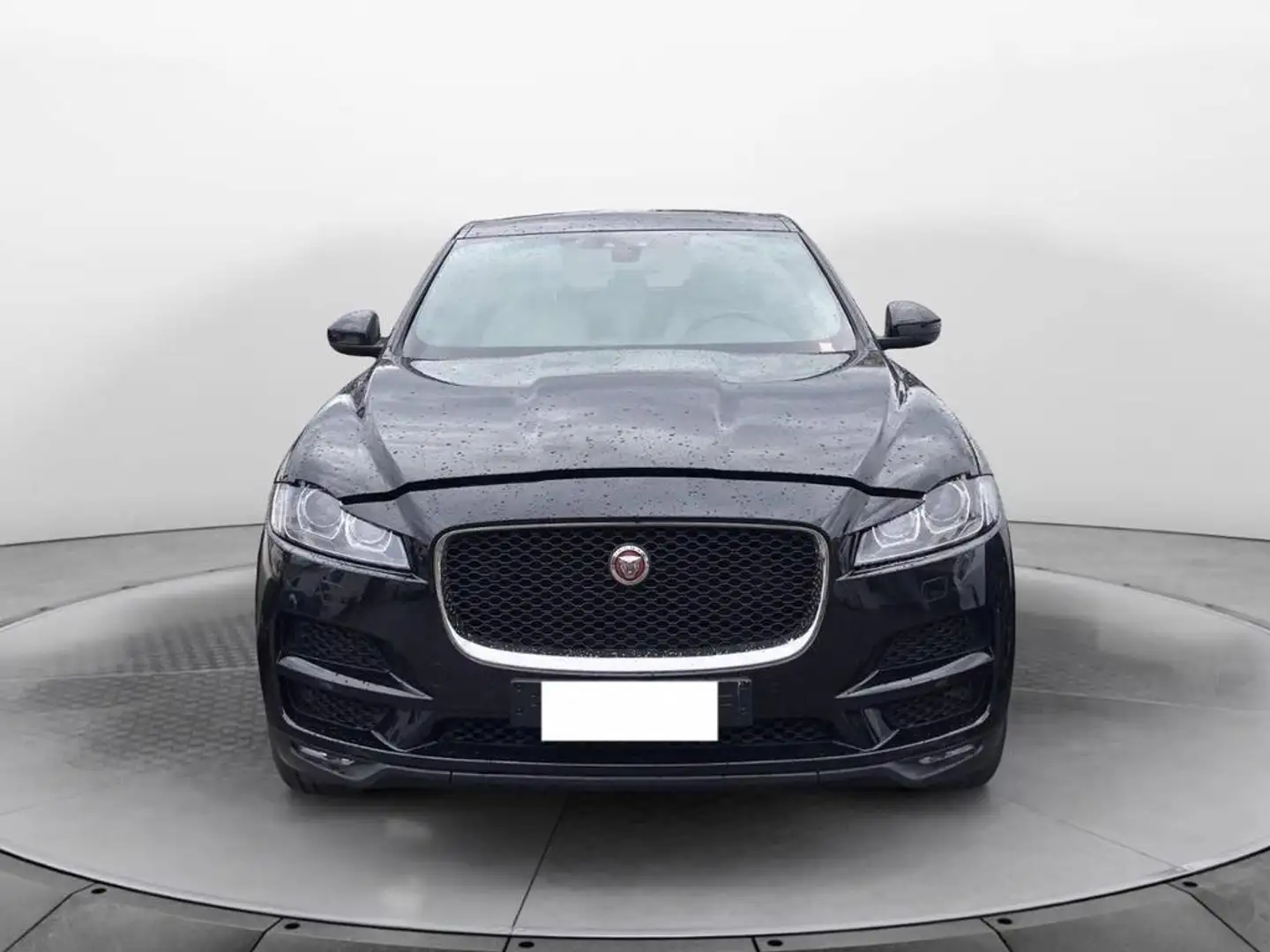 Jaguar F-Pace 2.0d Prestige awd 180cv auto Nero - 2