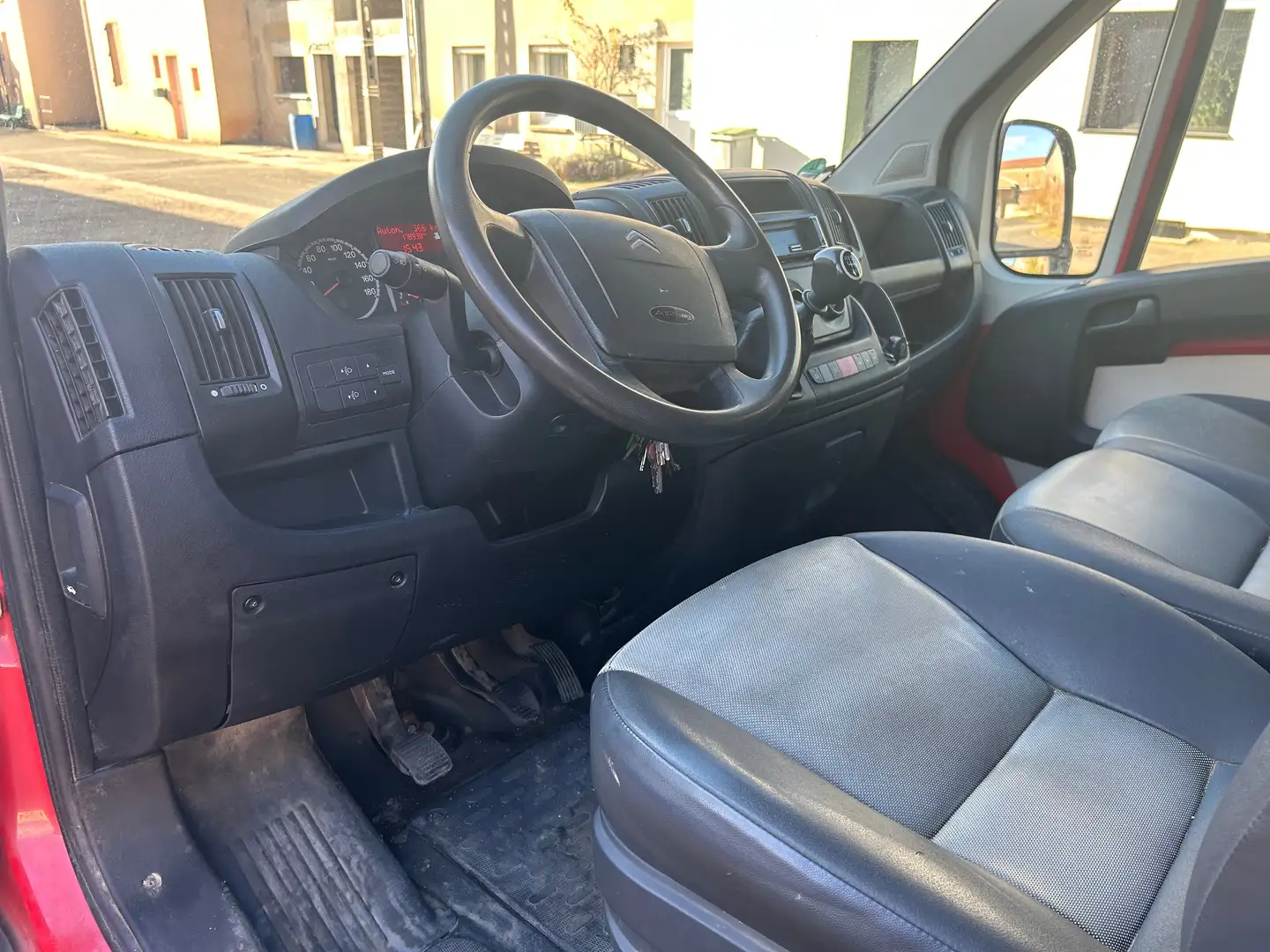 Citroen Jumper JUMPER PLATEAU DBLE CAB L4 3.0 HDi 180 FAP CONFORT Rouge - 2