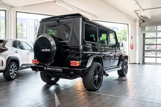 Mercedes-Benz G 500 view 6